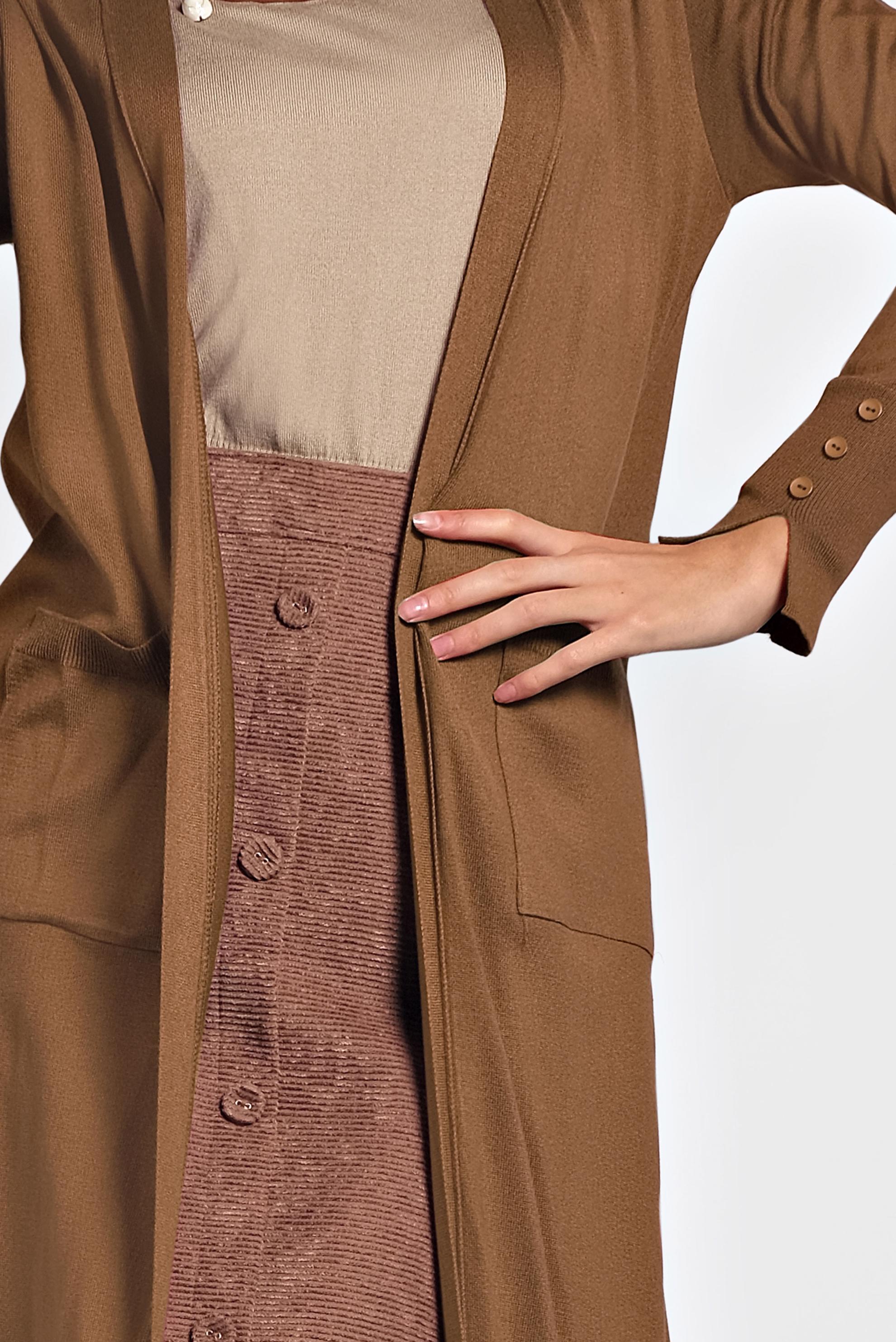 Tesettür giyim TABA MANŞETLERİ DÜĞMELİ CEPLİ TRİKO HIRKA 40044 