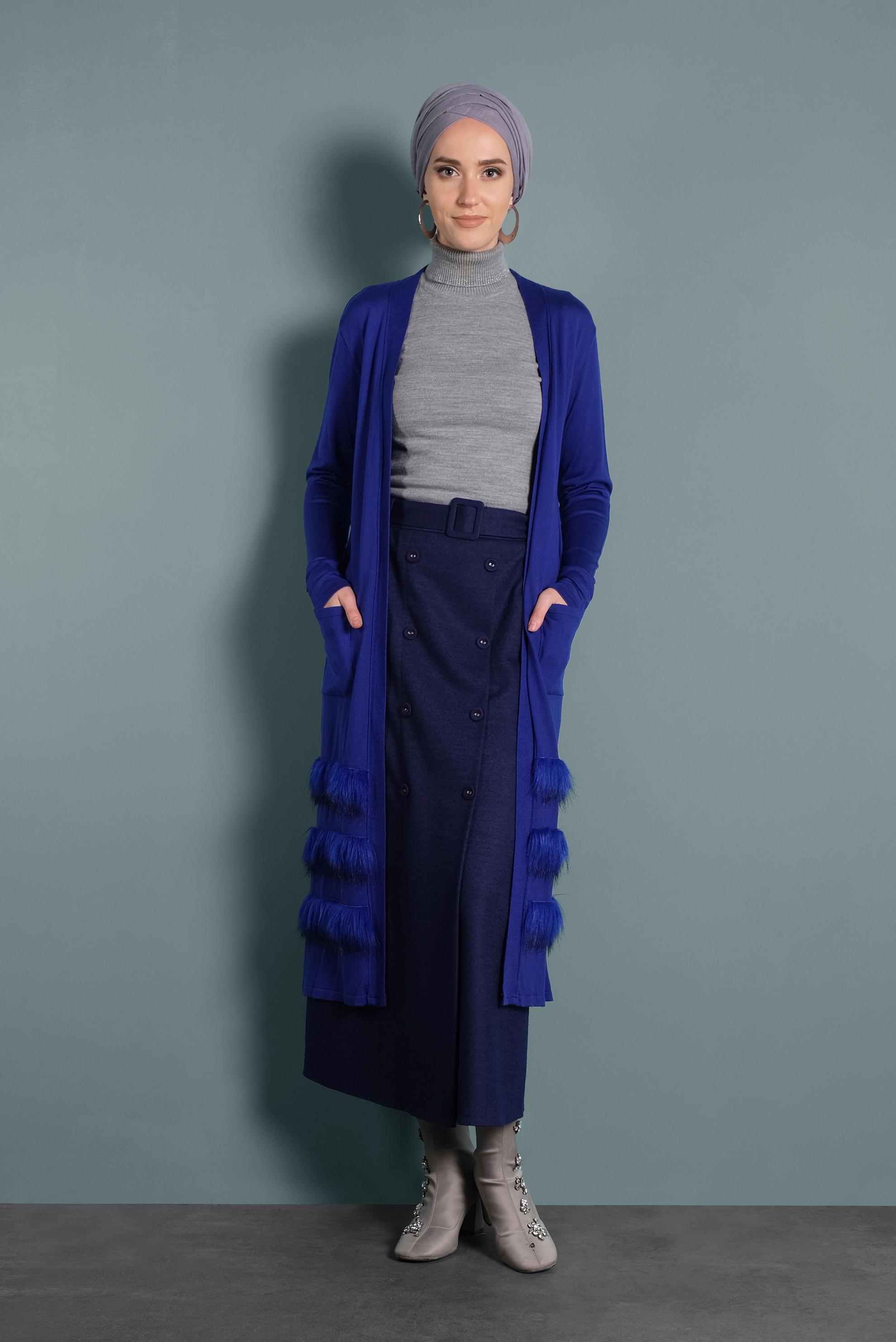 Tesettür giyim LACİVERT ETEĞİ KÜRKLÜ TRİKO HIRKA 40045