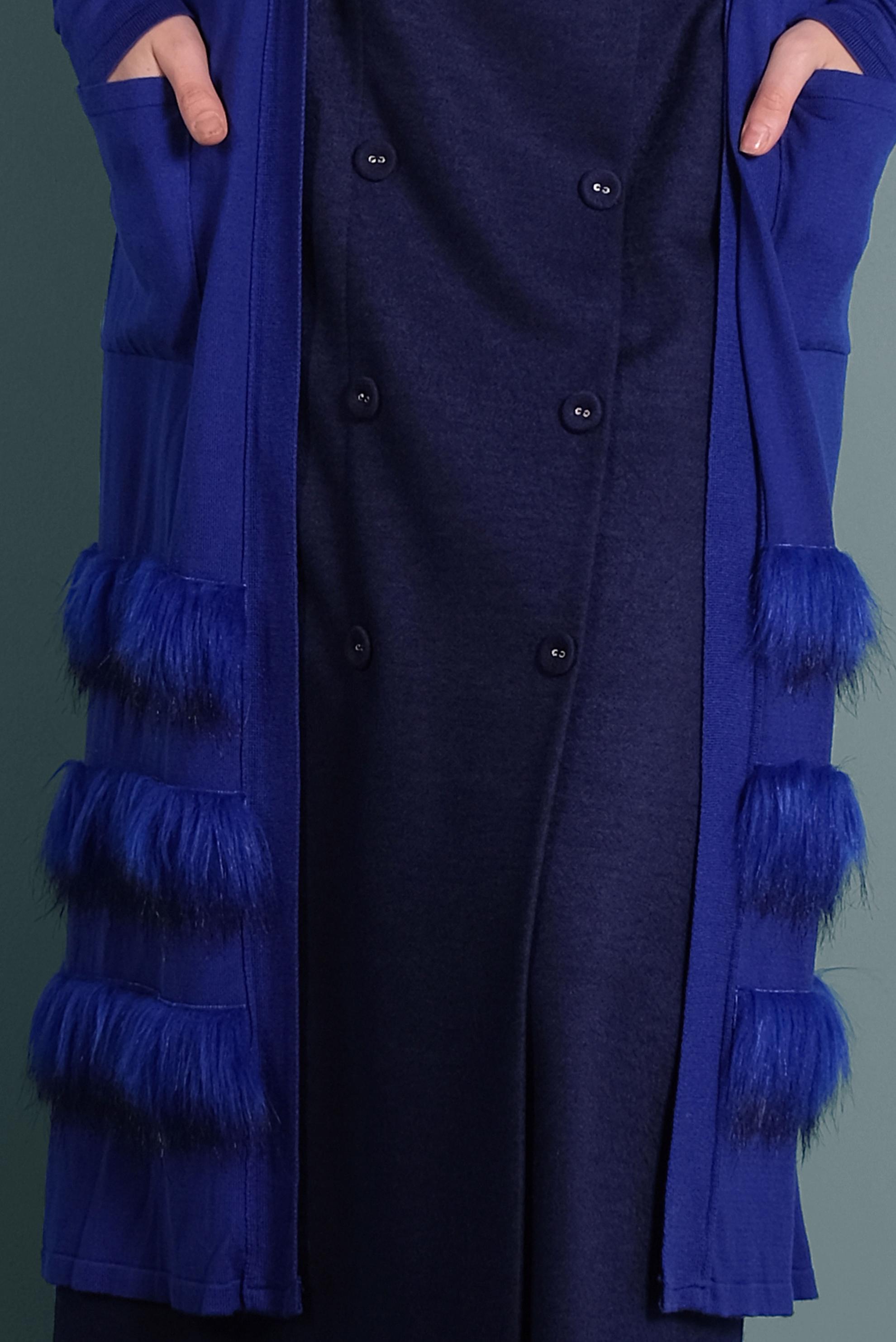 Tesettür giyim LACİVERT ETEĞİ KÜRKLÜ TRİKO HIRKA 40045