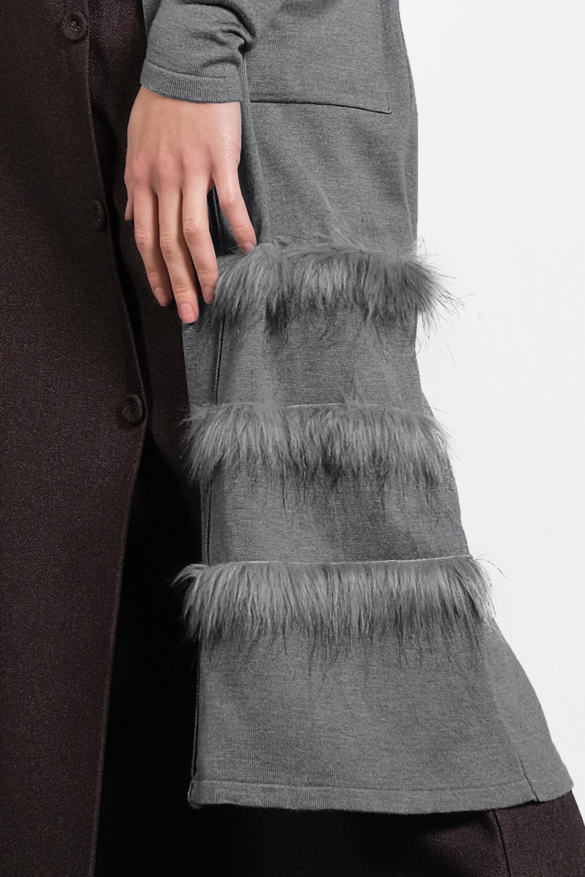 Tesettür giyim GRİ ETEĞİ KÜRKLÜ TRİKO HIRKA 40045