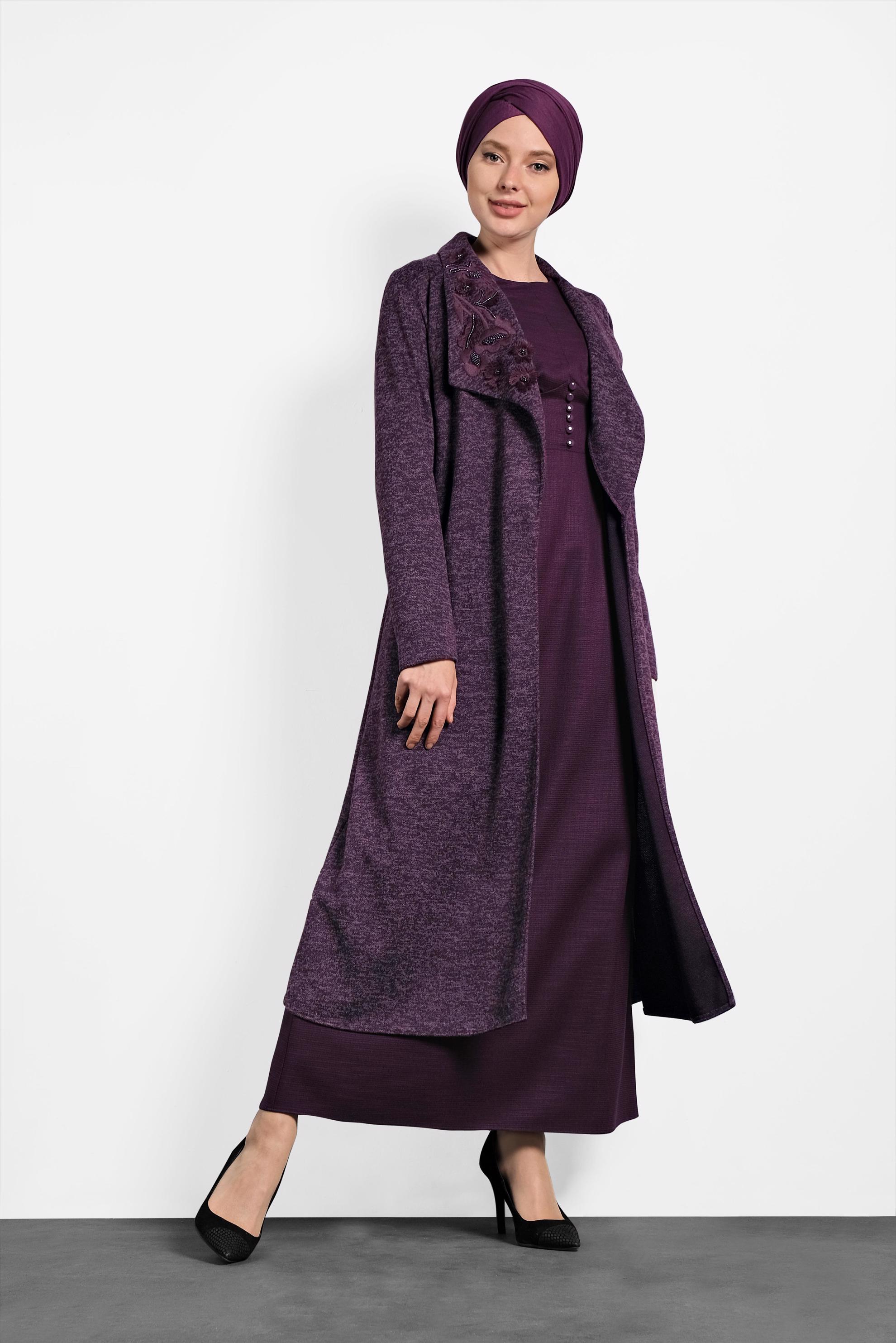 Tesettür giyim MOR YAKASI İŞLEMELİ KUŞAKLI HIRKA 40189 