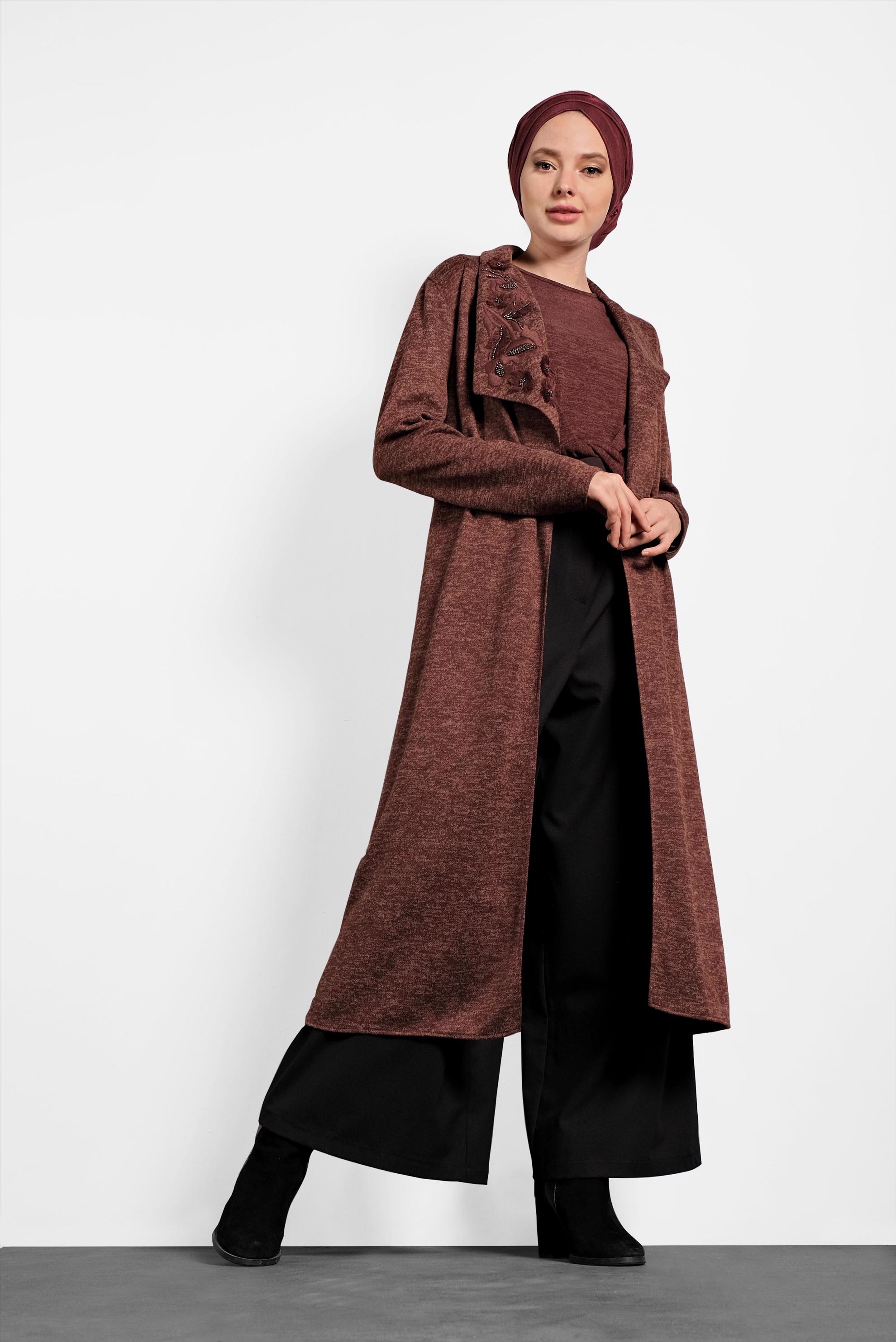 Tesettür giyim TURUNCU YAKASI İŞLEMELİ KUŞAKLI HIRKA 40189 