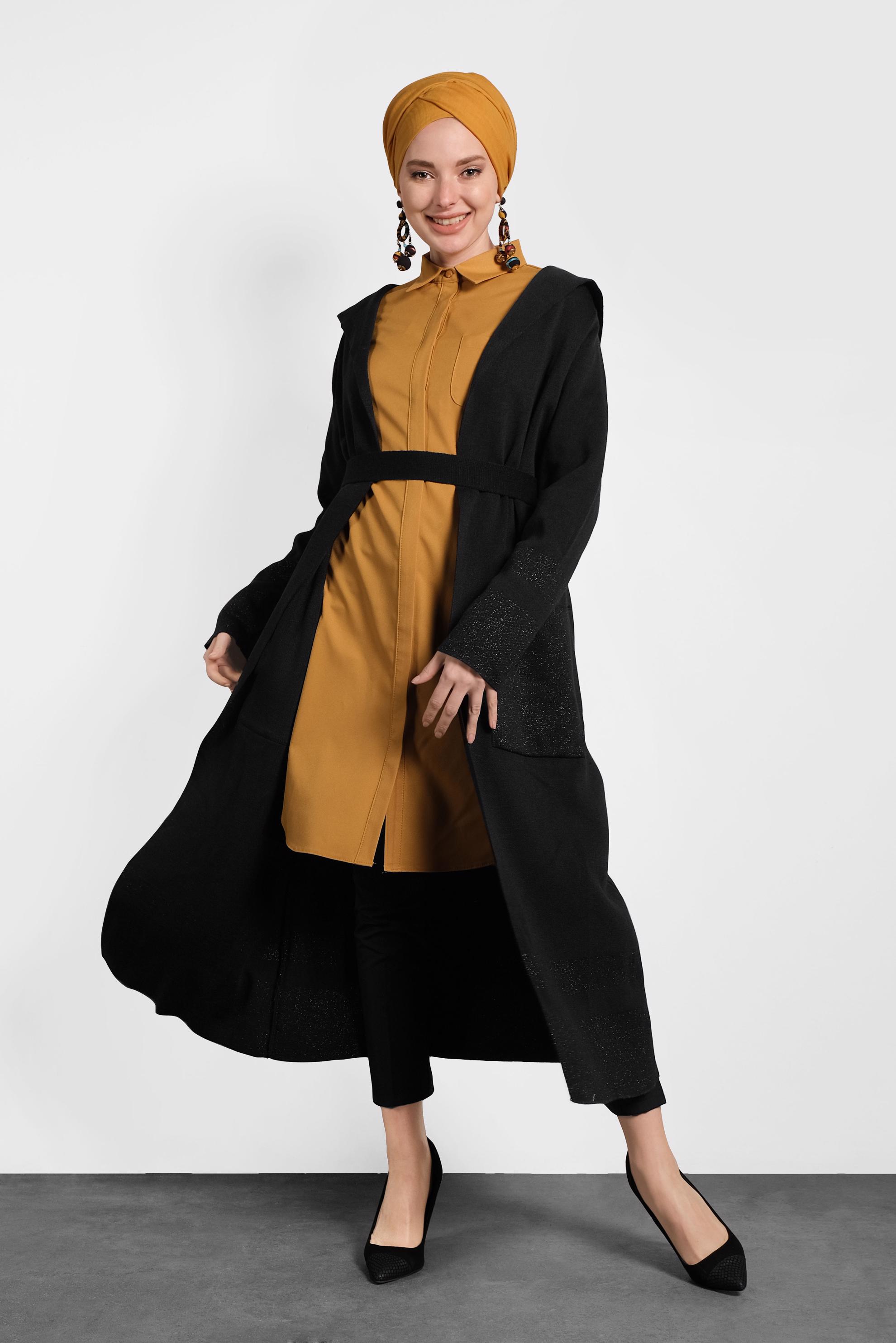 Tesettür giyim SİYAH KAPÜŞONLU KUŞAKLI HIRKA 40276 