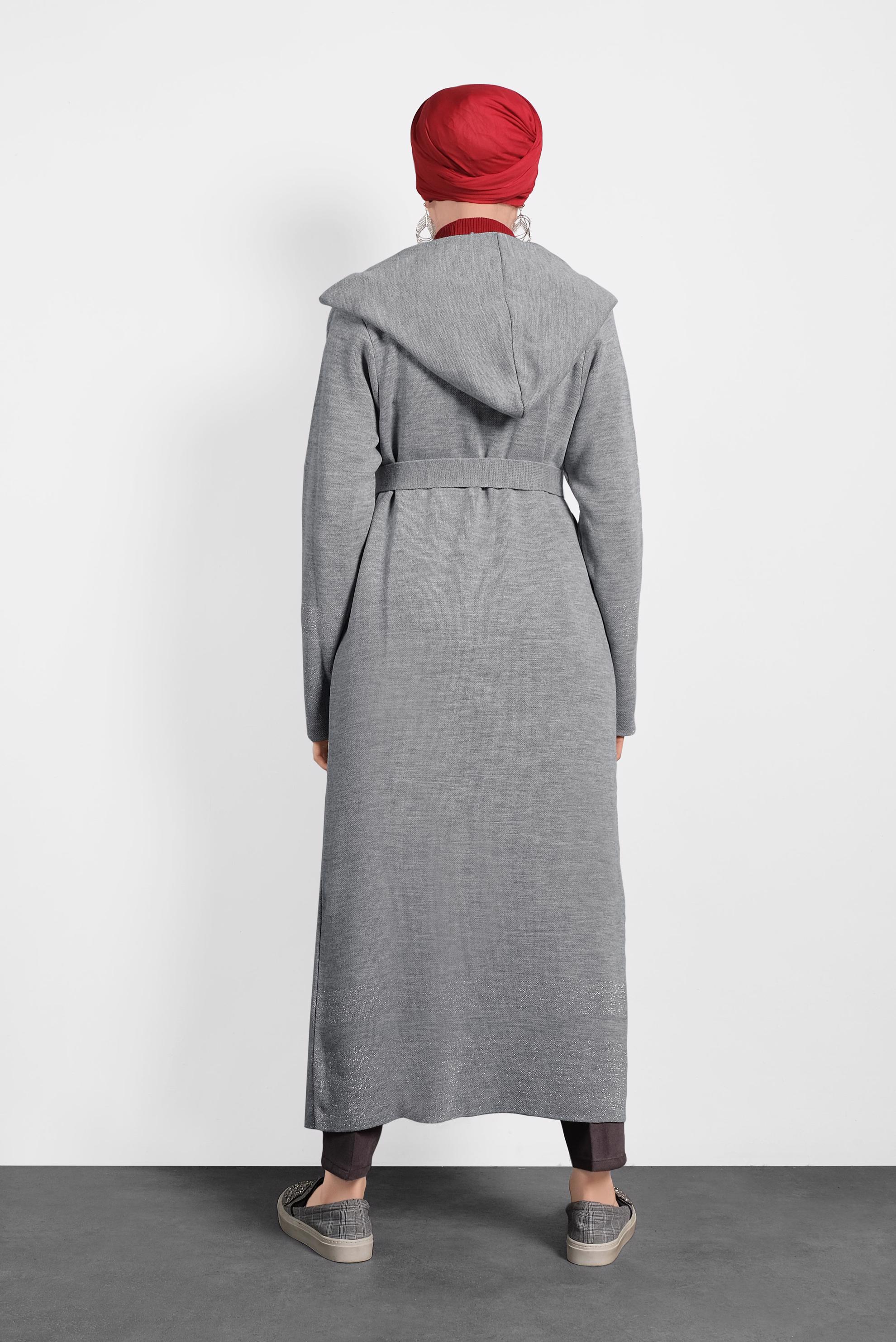 Tesettür giyim GRİ KAPÜŞONLU KUŞAKLI HIRKA 40276 