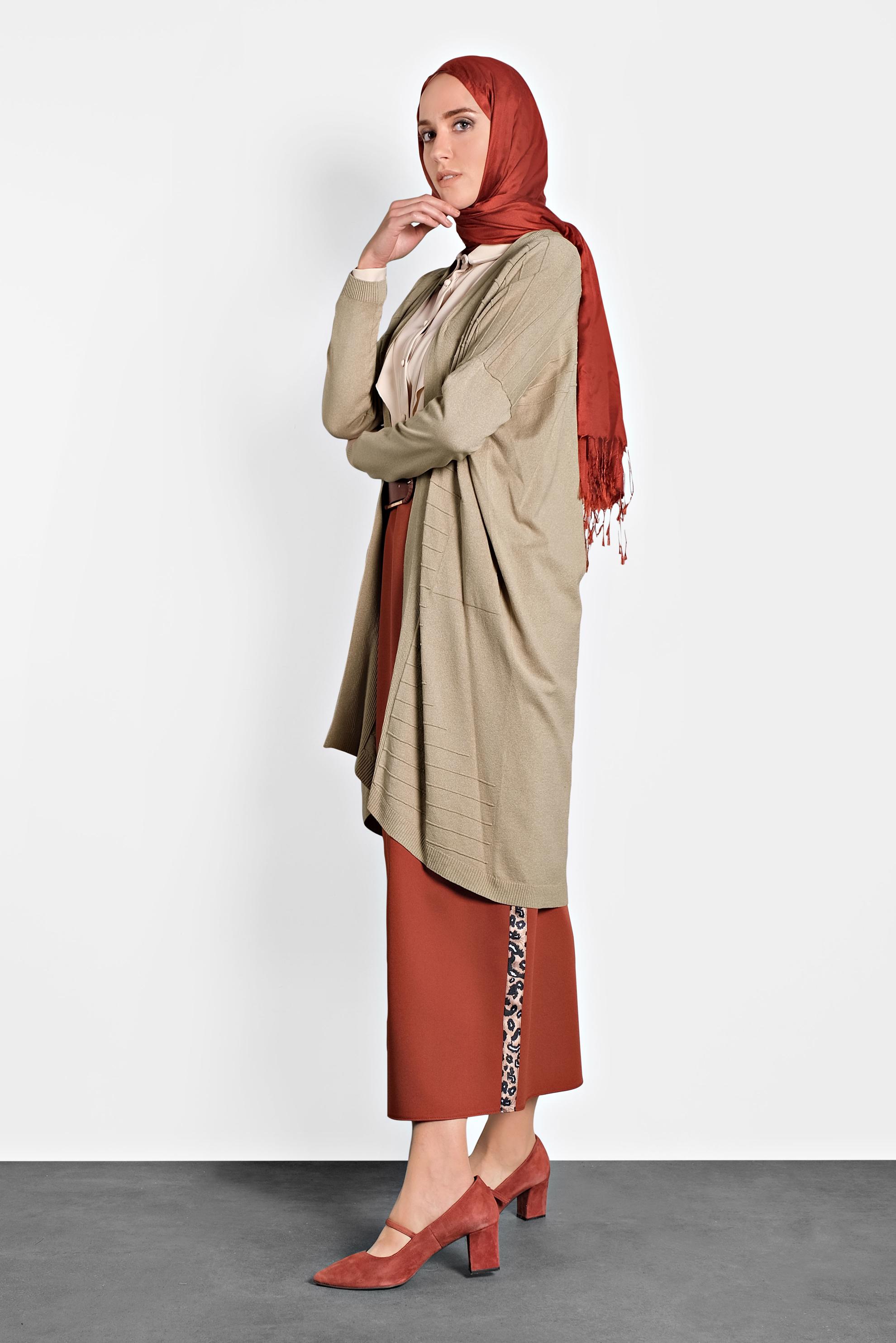 Hijab clothing BEIGE FLOWING CARDIGAN 4133 