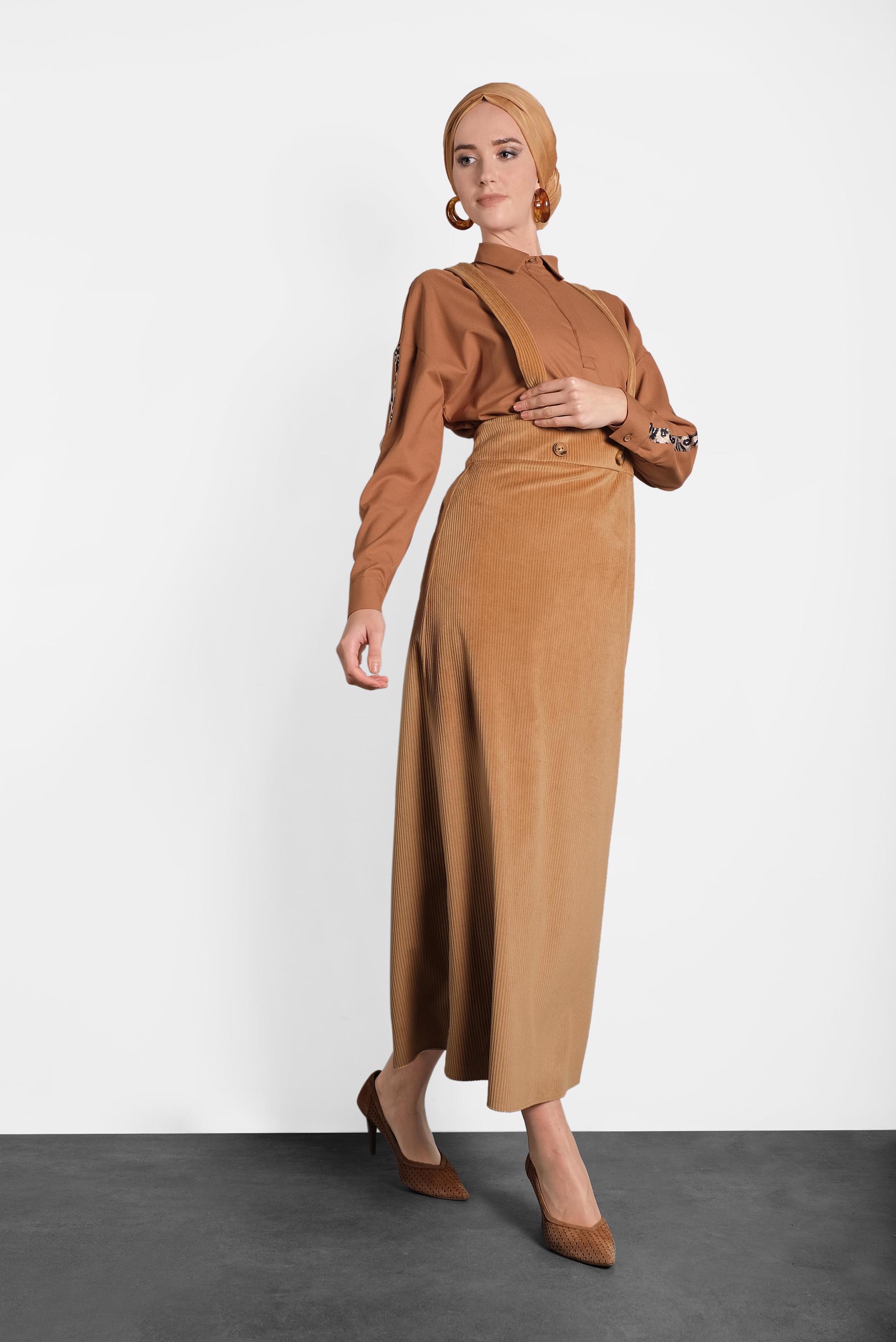 Tesettür giyim KAHVE DÜĞMELİ KADİFE JİLE 40312 