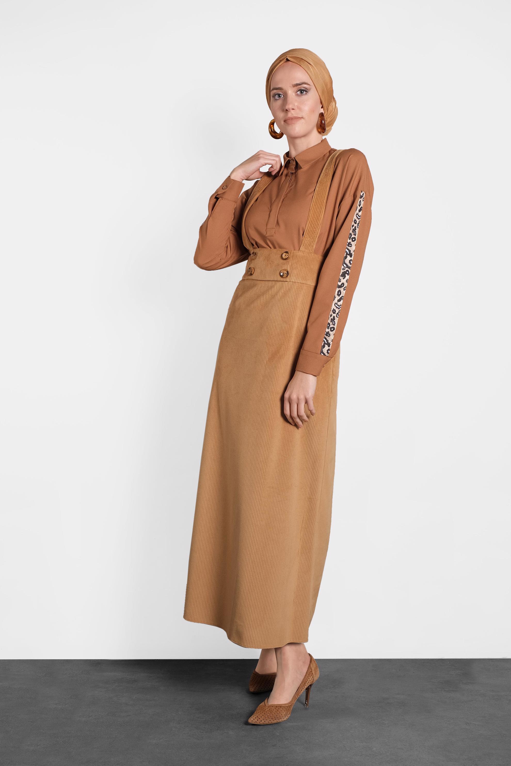 Tesettür giyim KAHVE DÜĞMELİ KADİFE JİLE 40312 