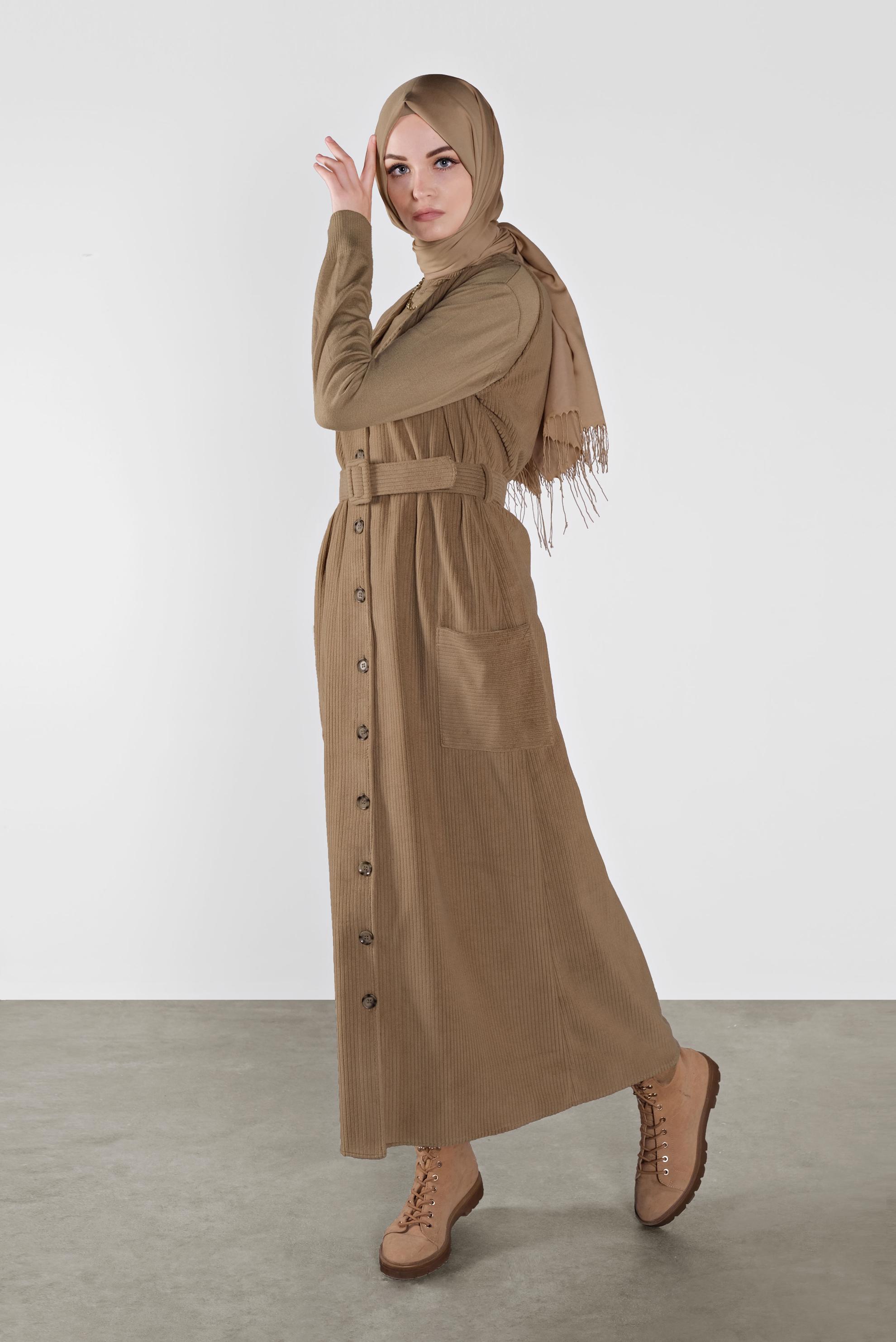 Tesettür giyim KAHVE ÖNDEN DÜĞMELİ KADİFE JİLE 41146