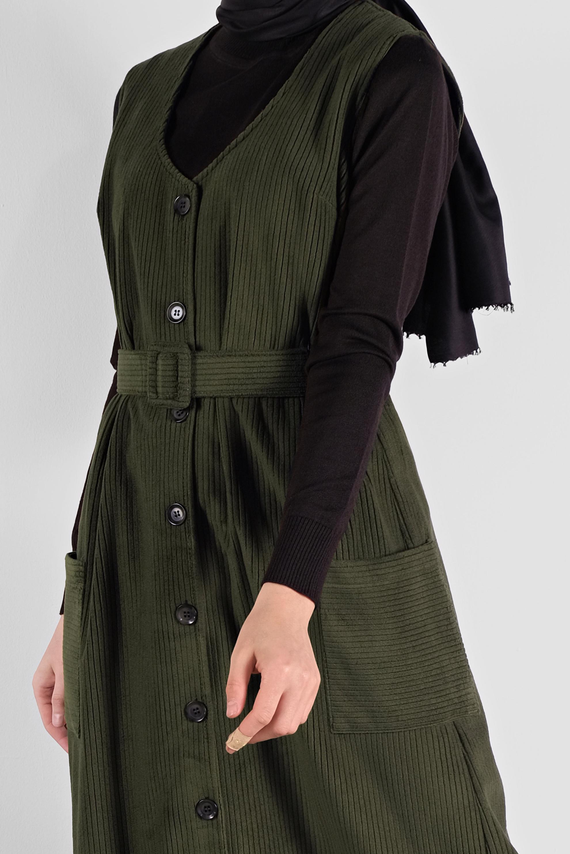 Tesettür giyim HAKİ ÖNDEN DÜĞMELİ KADİFE JİLE 41146