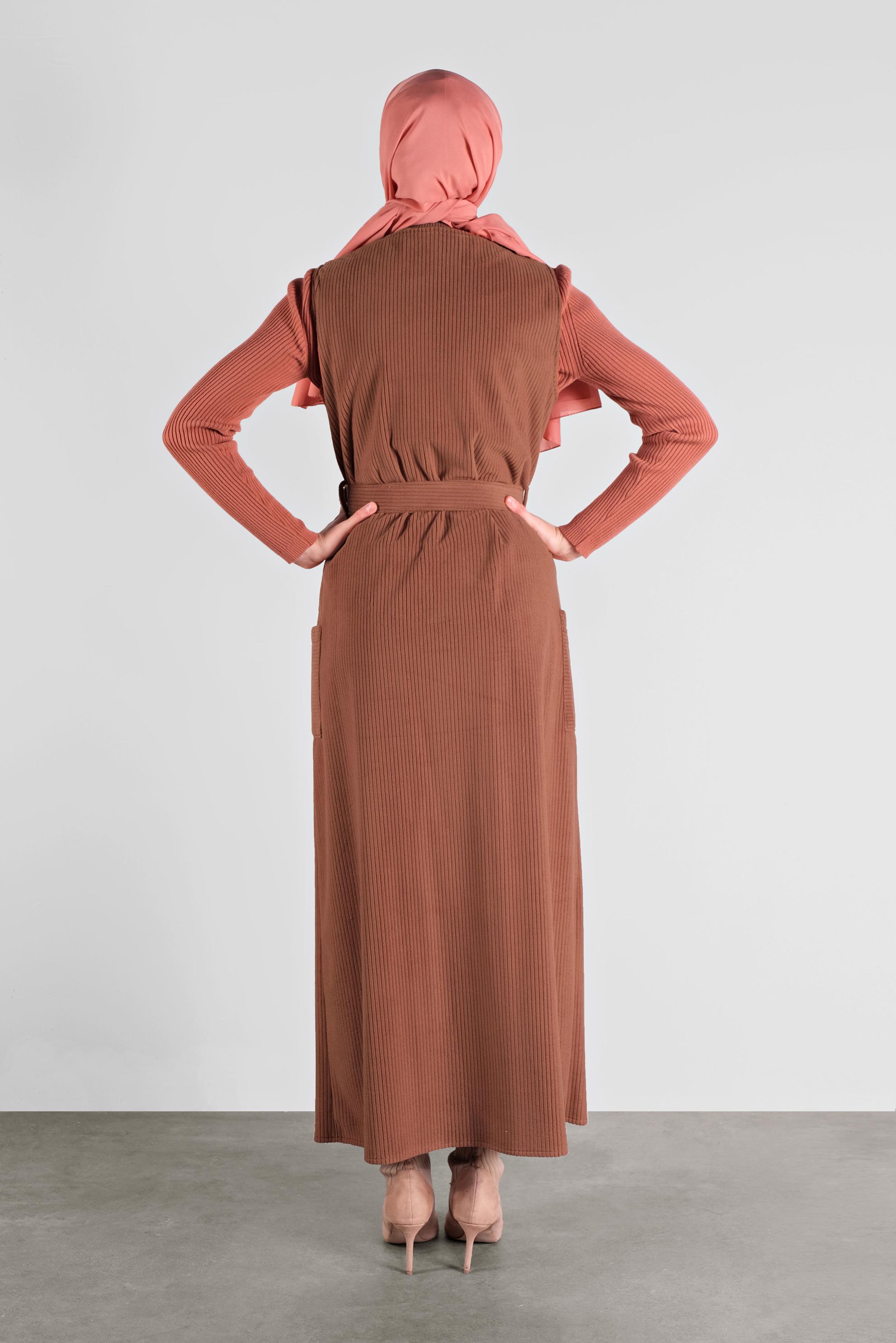 Tesettür giyim TABA ÖNDEN DÜĞMELİ KADİFE JİLE 41146