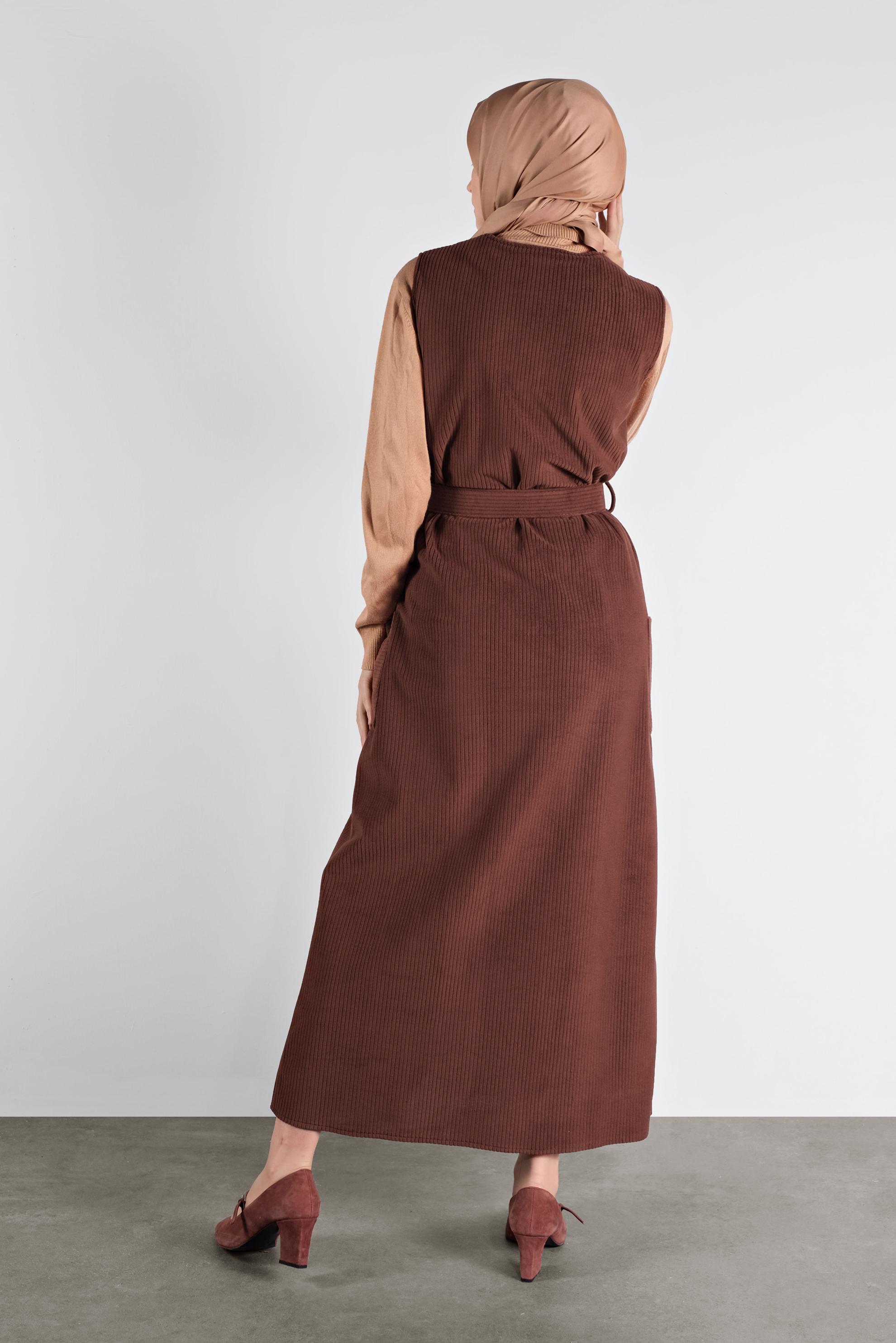 Tesettür giyim BORDO ÖNDEN DÜĞMELİ KADİFE JİLE 41146