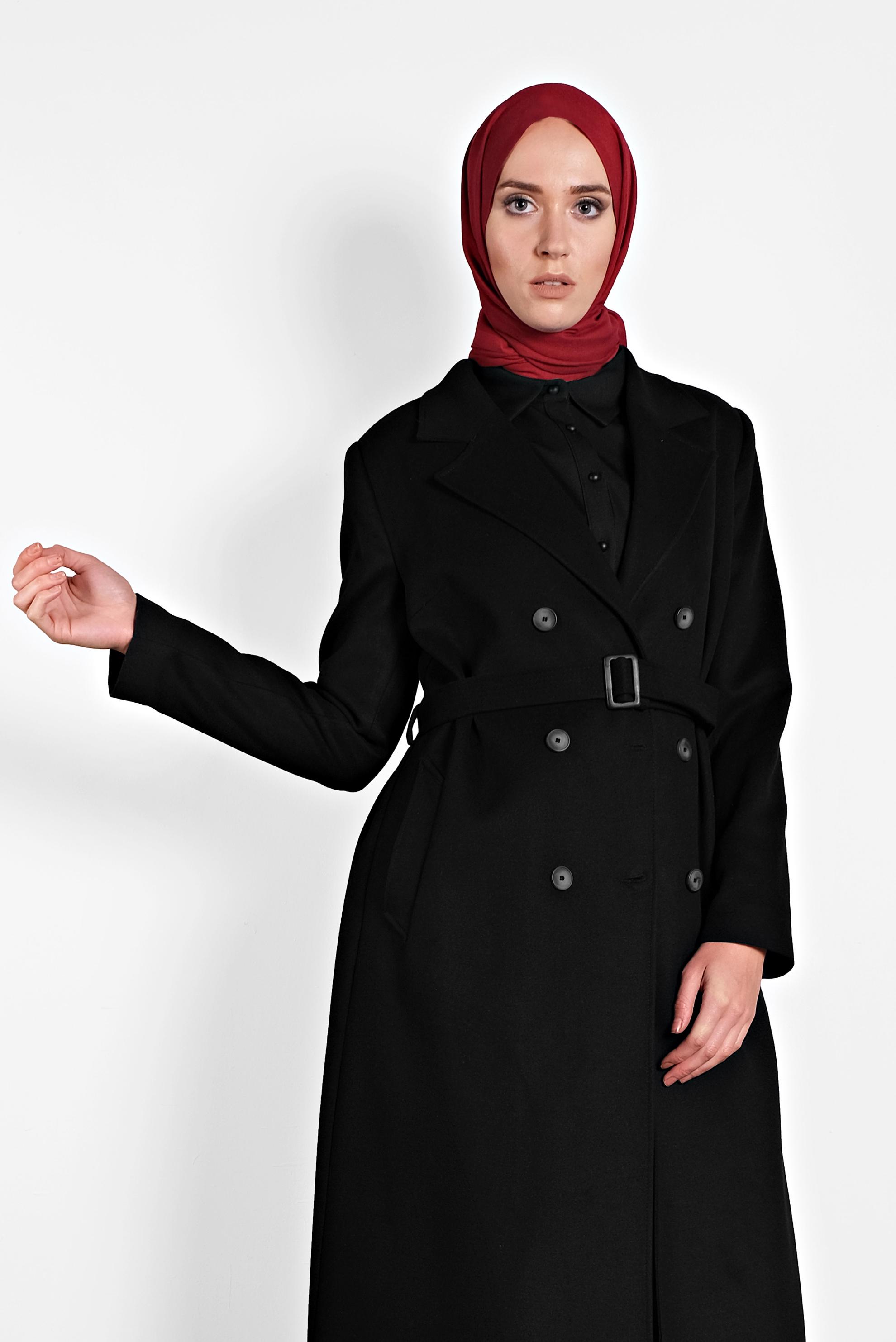 Tesettür giyim SİYAH DÜĞMELİ KEMERLİ KAŞE KABAN 90003