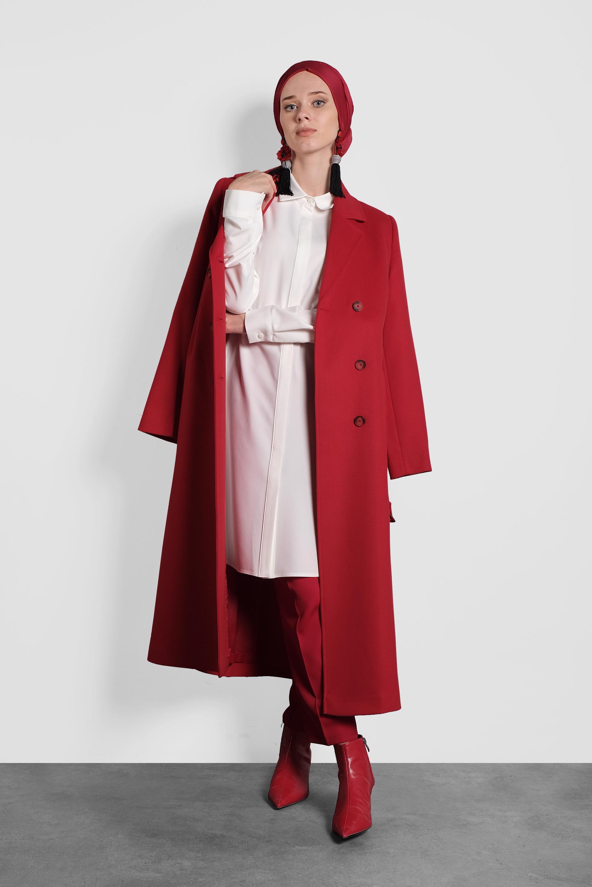 Tesettür giyim KIRMIZI DÜĞMELİ KEMERLİ KAŞE KABAN 90003