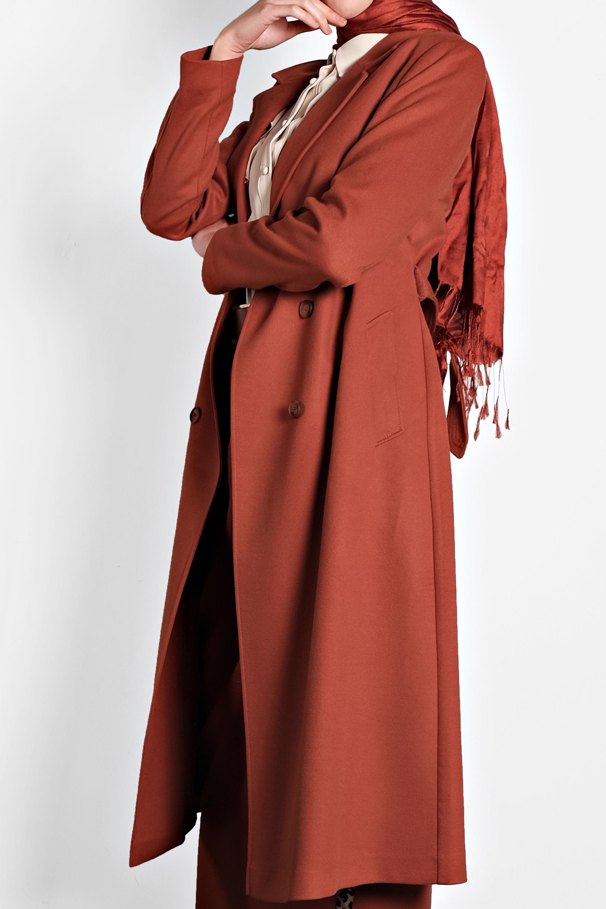 Tesettür giyim TURUNCU DÜĞMELİ KEMERLİ KAŞE KABAN 90003