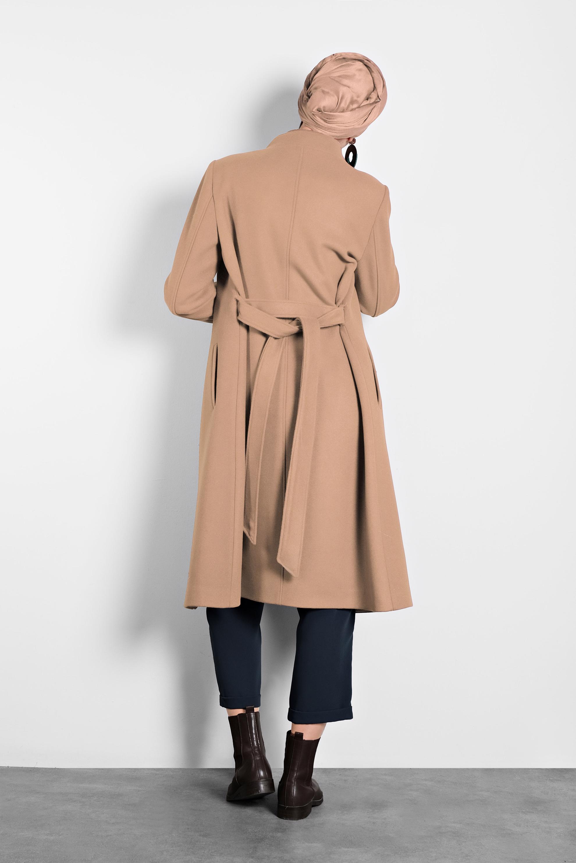 Tesettür giyim KAHVE HAKİM YAKA KUŞAKLI KABAN 90009 