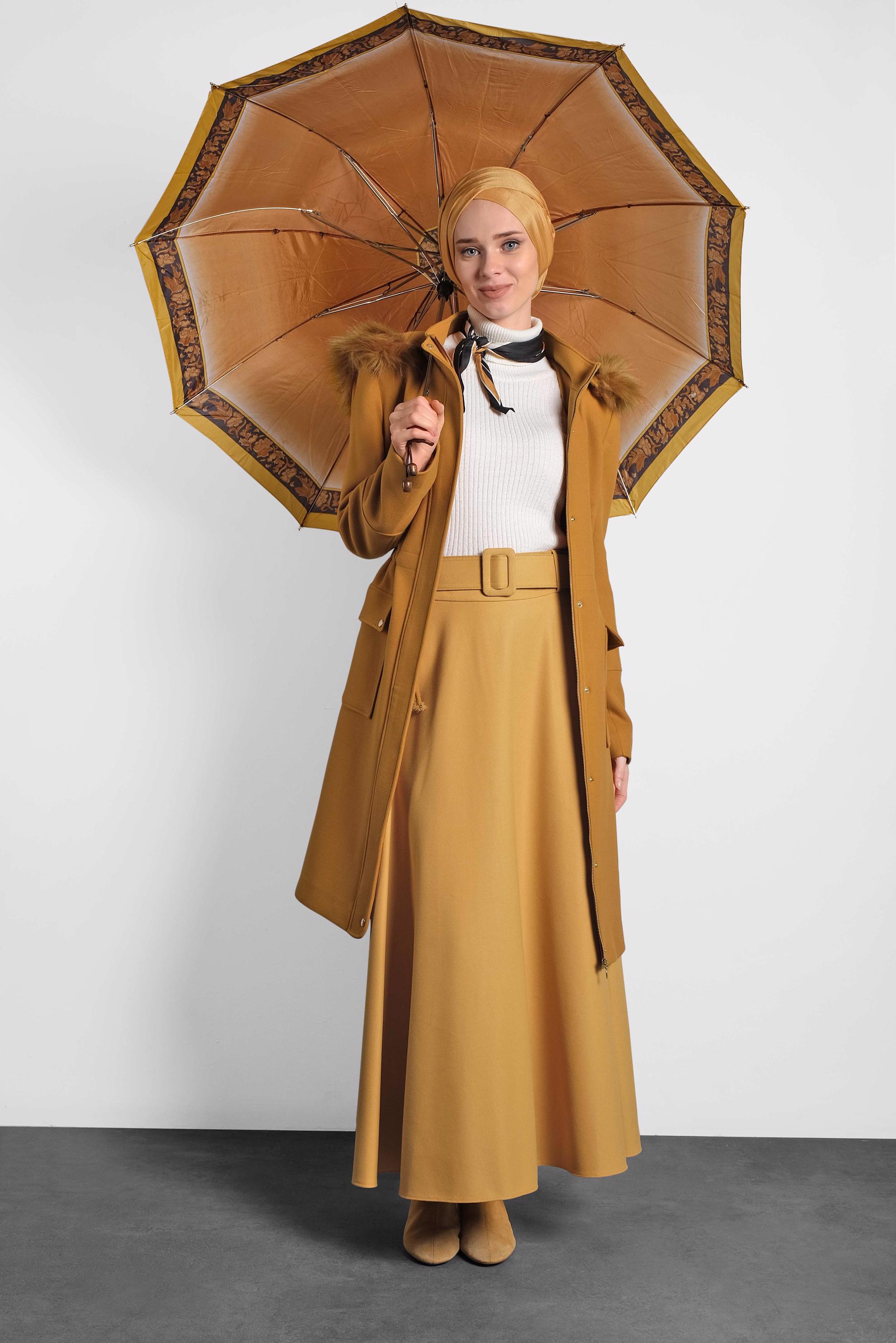 Tesettür giyim SARI KAPÜŞONU KÜRKLÜ KABAN 90012