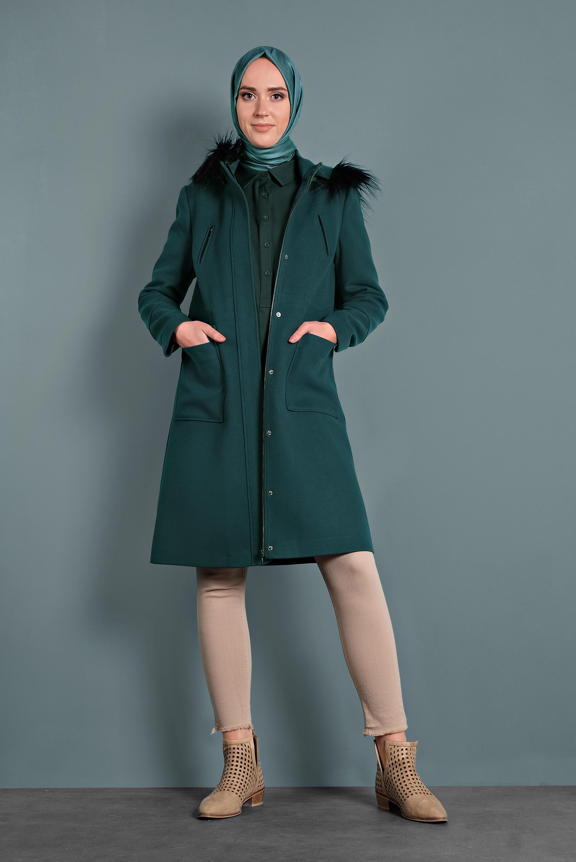 Tesettür giyim MAVİ KAPÜŞONU KÜRKLÜ KABAN 90012