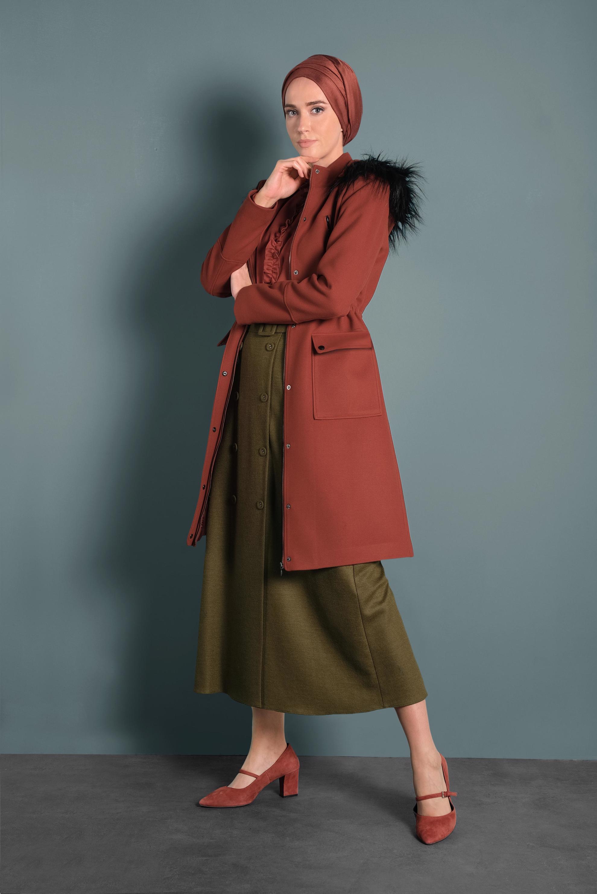 Tesettür giyim TURUNCU KAPÜŞONU KÜRKLÜ KABAN 90012