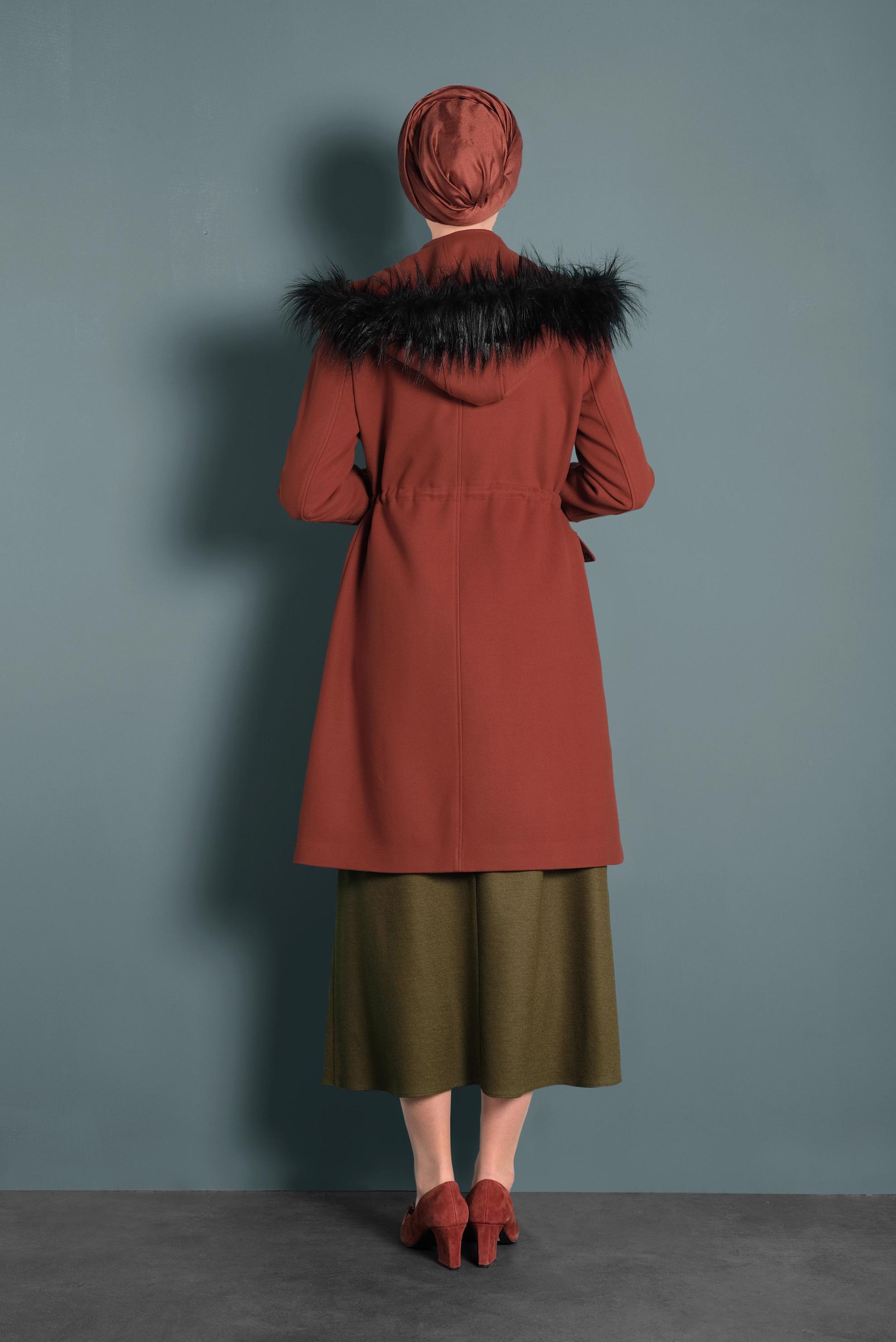 Tesettür giyim TURUNCU KAPÜŞONU KÜRKLÜ KABAN 90012