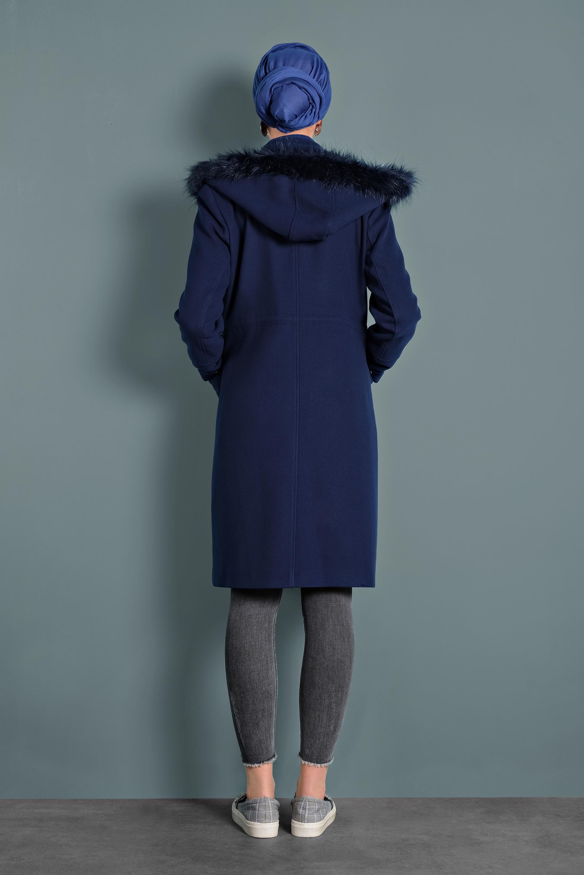 Tesettür giyim MAVİ KAPÜŞONU KÜRKLÜ KABAN 90012