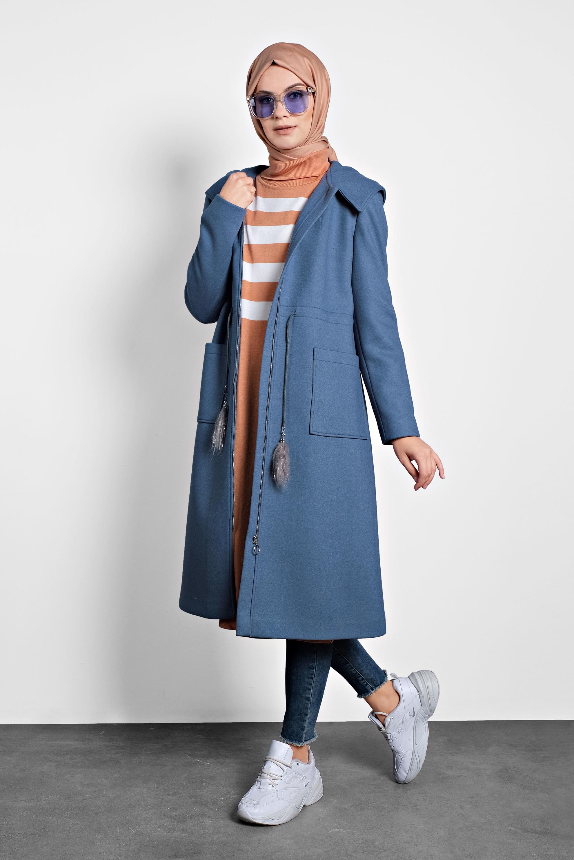 Tesettür giyim MAVİ KAPÜŞONLU CEPLİ KABAN 90015 