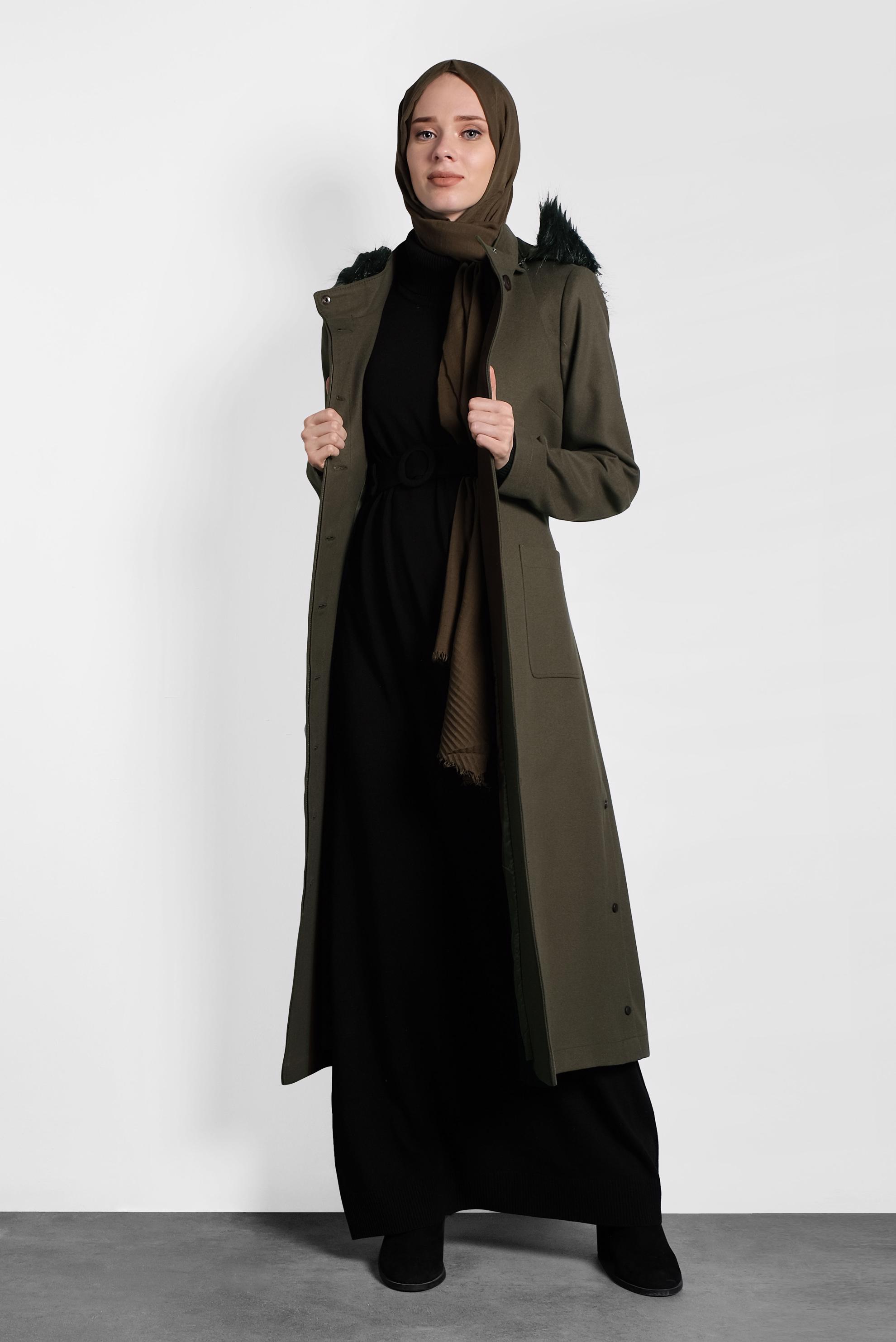 Tesettür giyim HAKİ KAPÜŞONLU KUŞAKLI KABAN 90021 