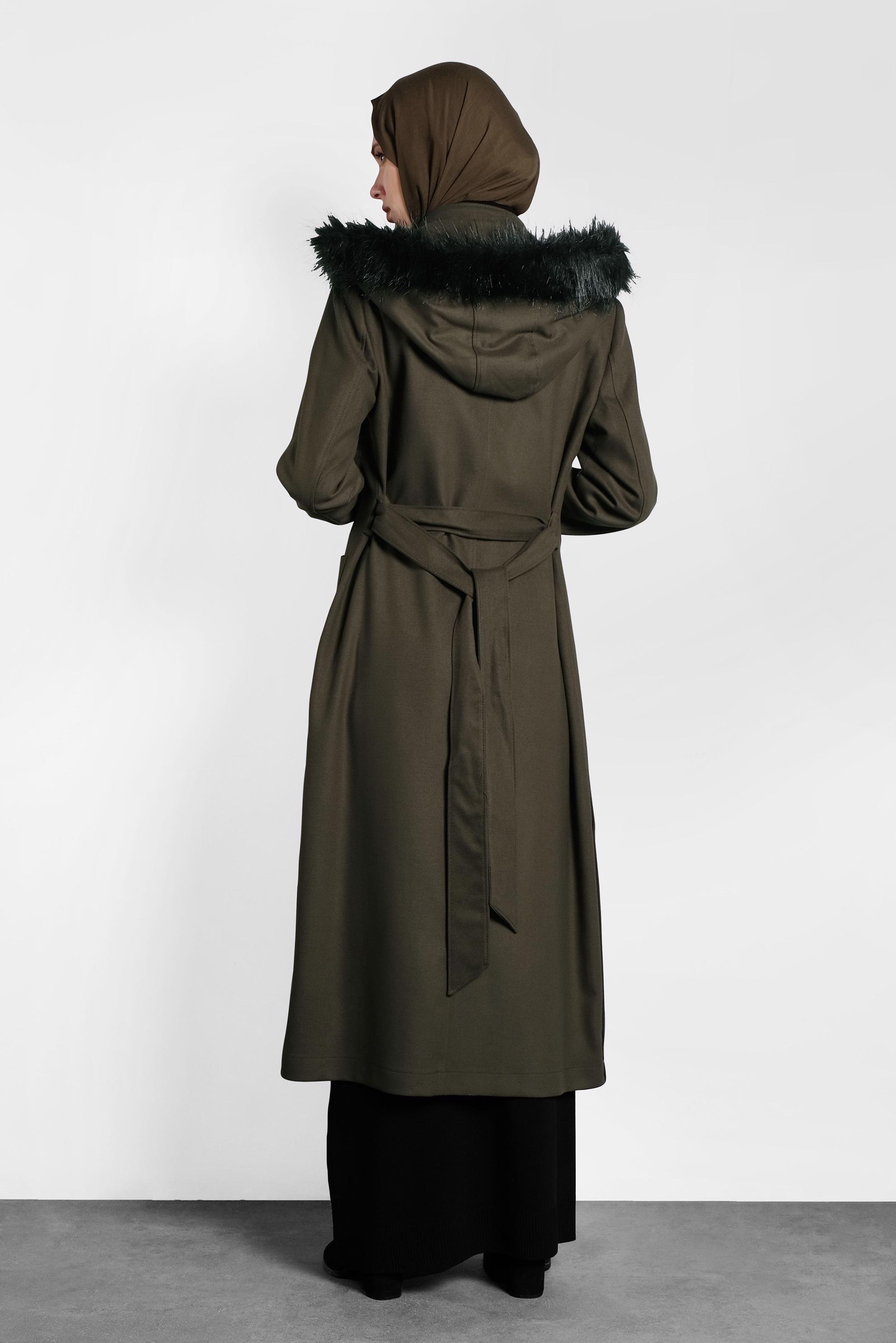 Tesettür giyim HAKİ KAPÜŞONLU KUŞAKLI KABAN 90021 
