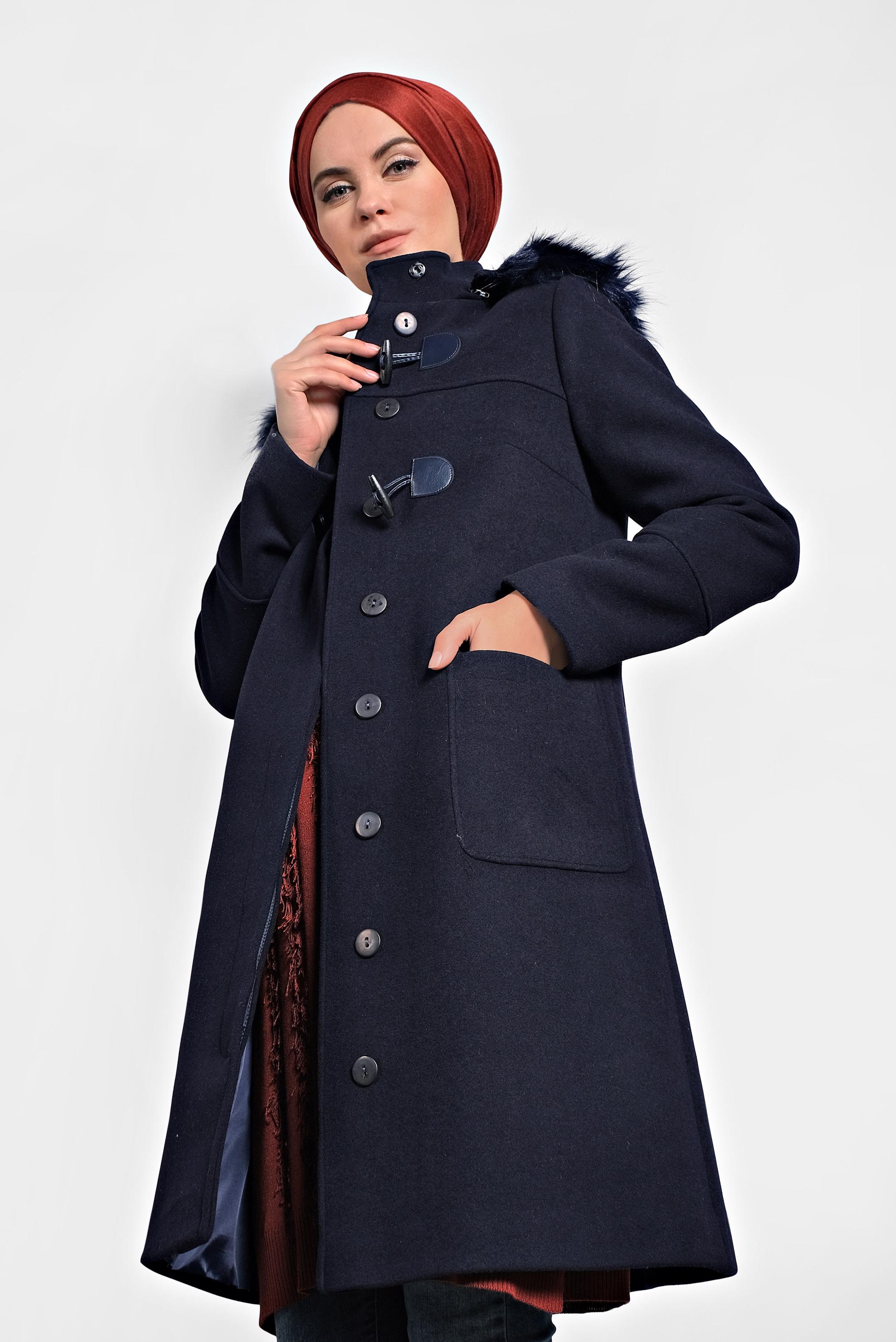 Tesettür giyim LACİVERT KAPÜŞONU KÜRKLÜ KABAN 90022 