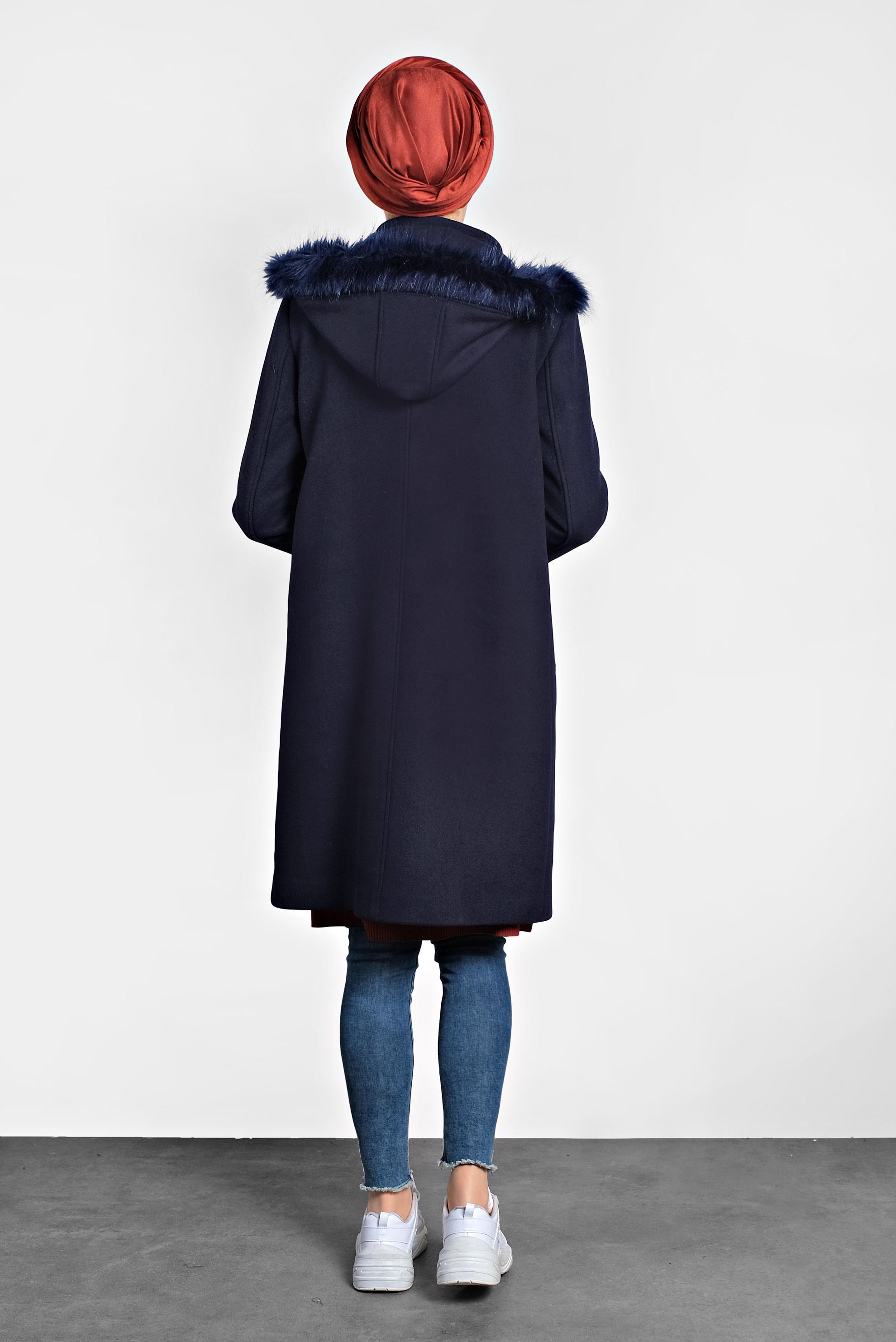Tesettür giyim LACİVERT KAPÜŞONU KÜRKLÜ KABAN 90022 