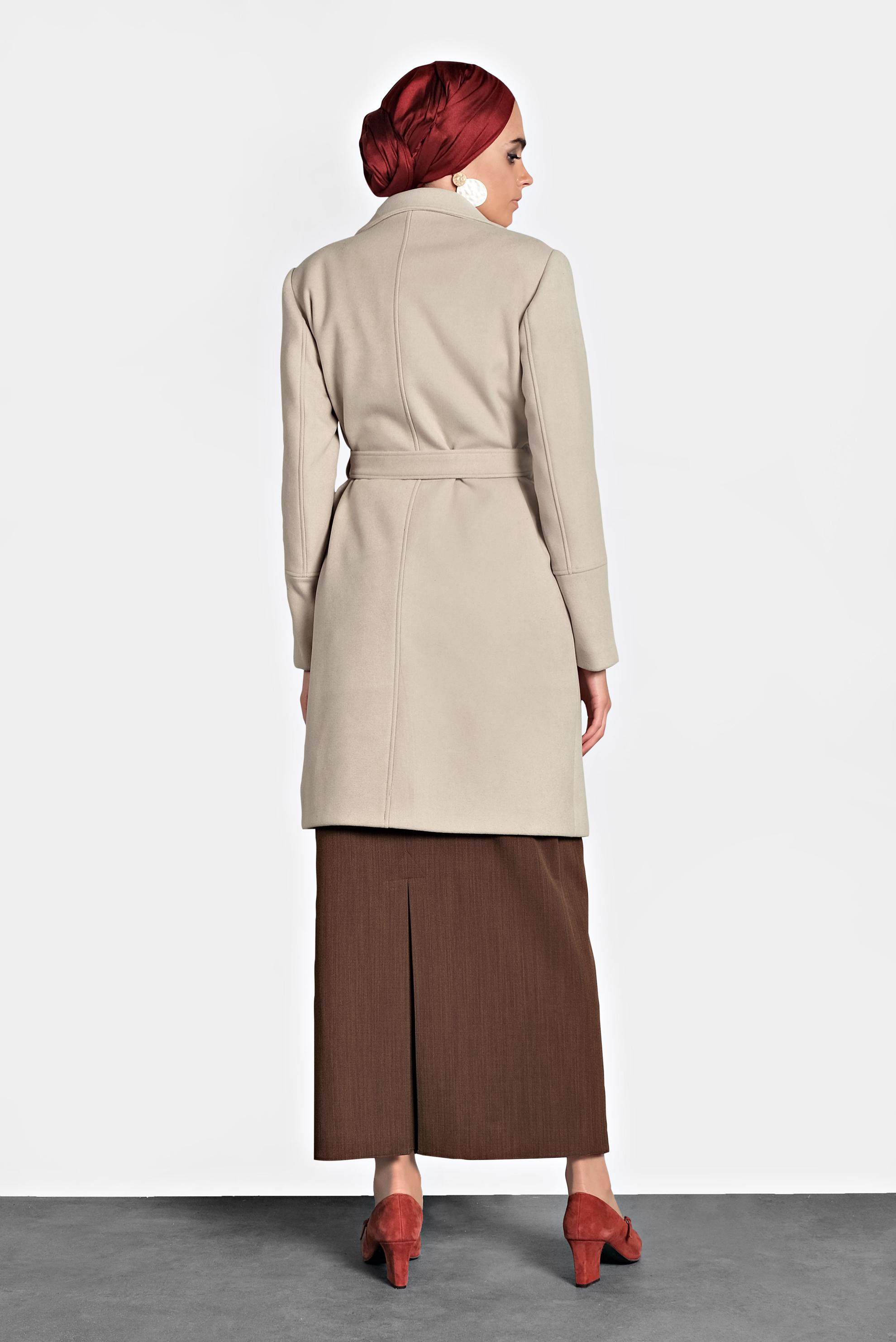 Tesettür giyim BEJ KLASİK KABAN 90024 