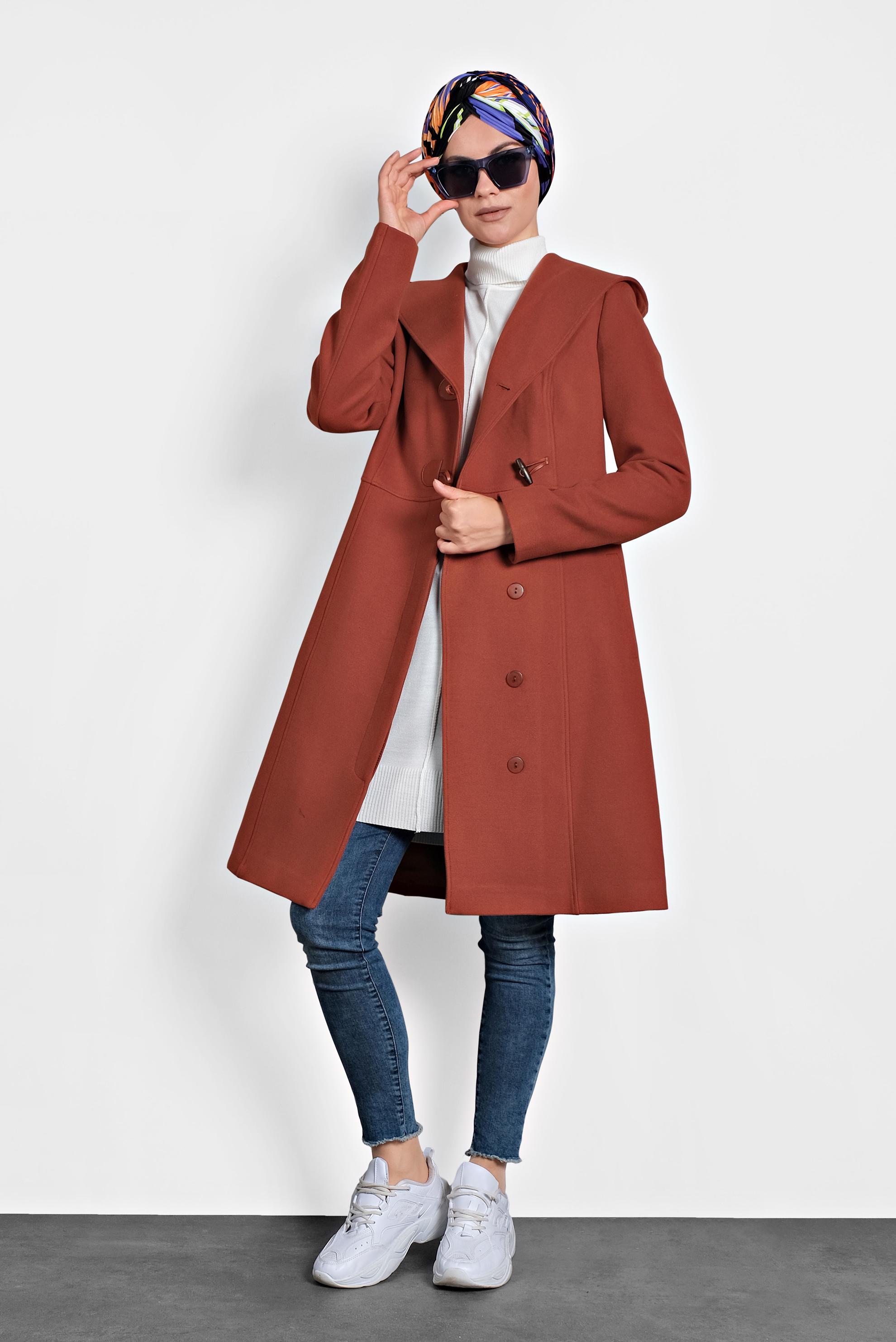 Tesettür giyim TURUNCU DÜĞMELİ KAPÜŞONLU KABAN 90025 