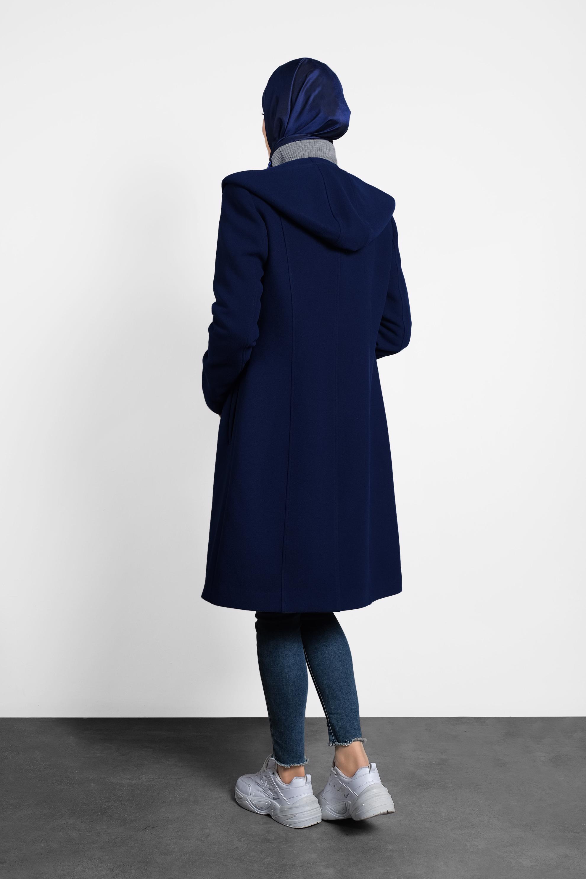 Tesettür giyim MAVİ DÜĞMELİ KAPÜŞONLU KABAN 90025 