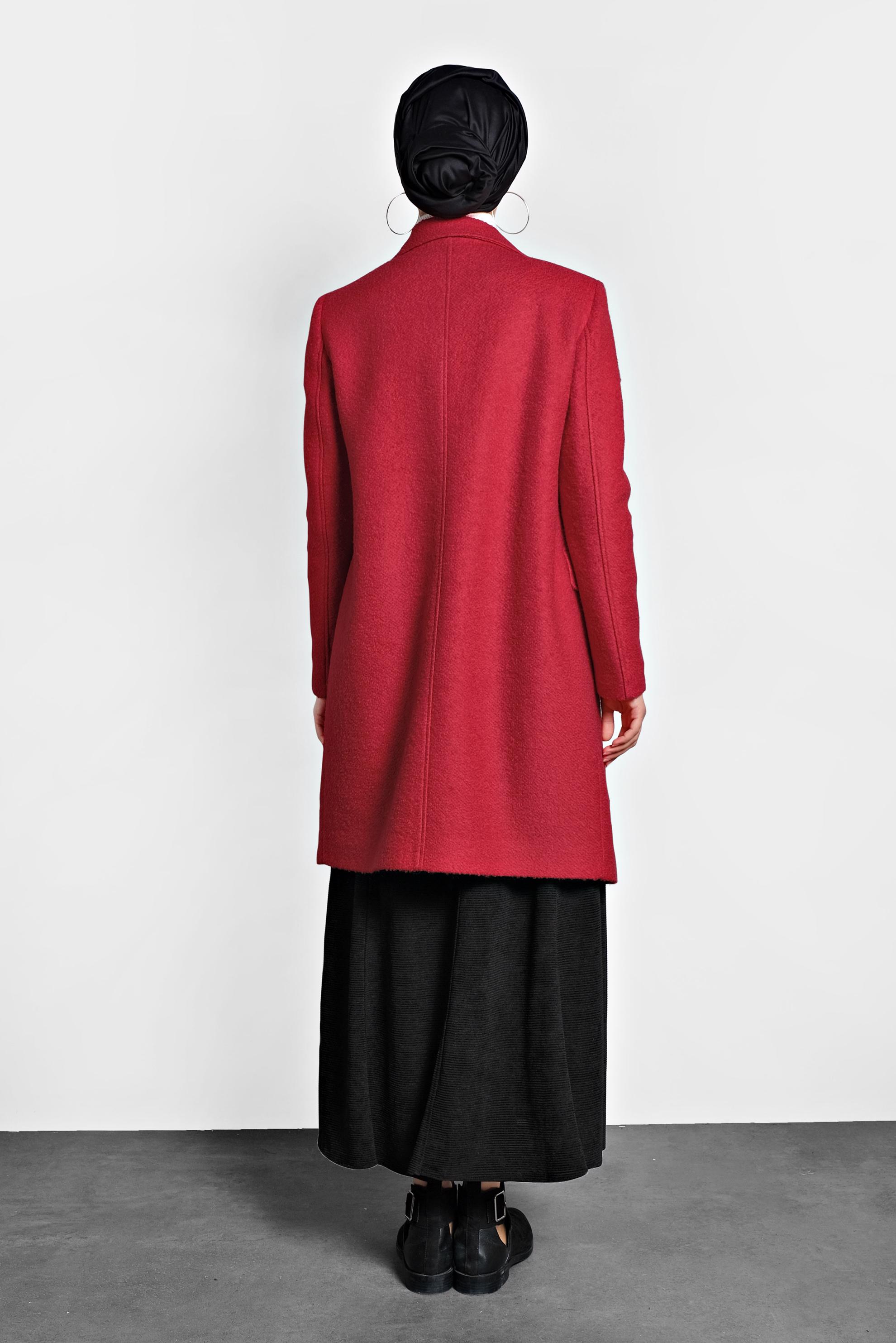 Tesettür giyim KIRMIZI DÜĞMELİ KLASİK KABAN 90026 