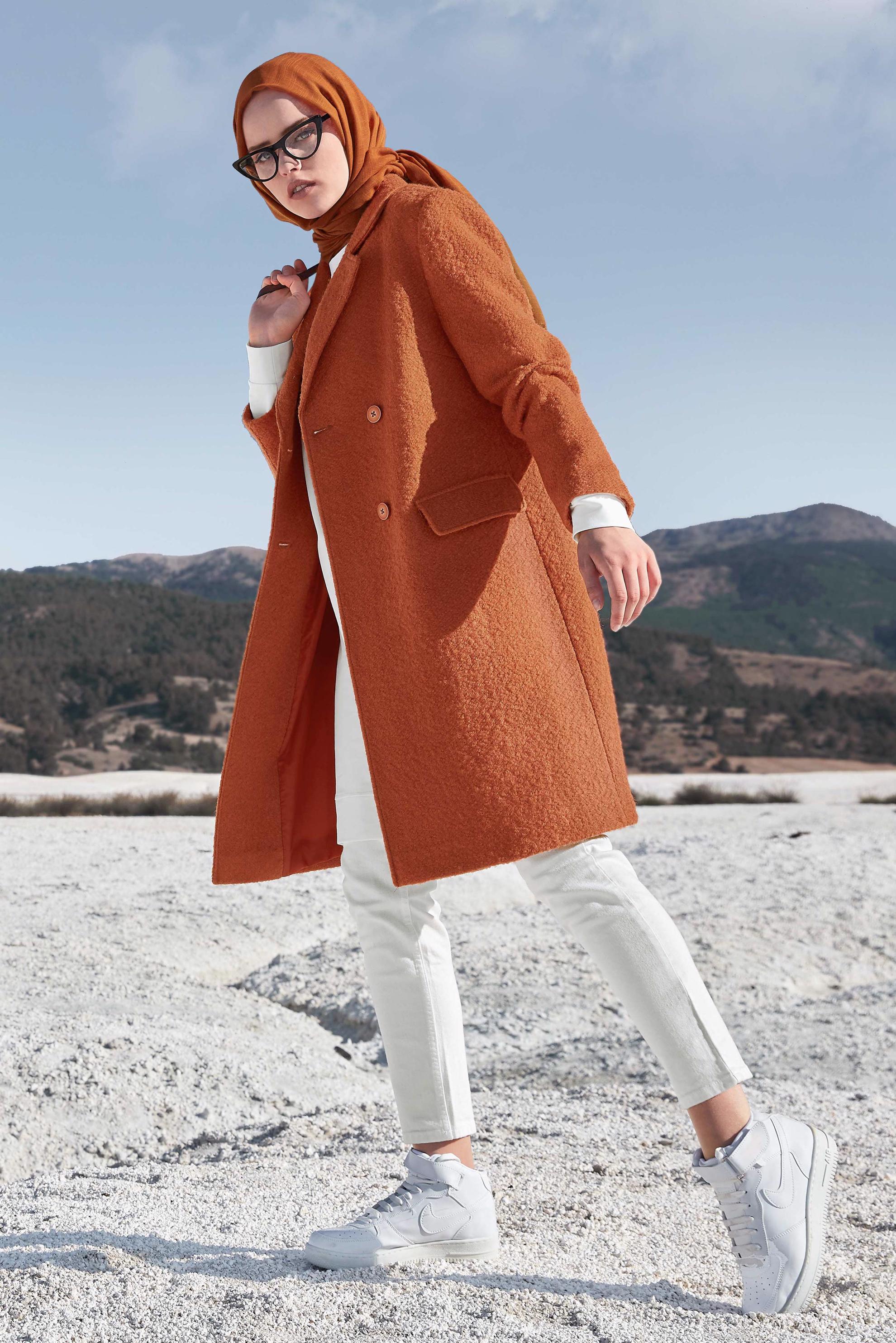 Tesettür giyim TURUNCU DÜĞMELİ KLASİK KABAN 90026 