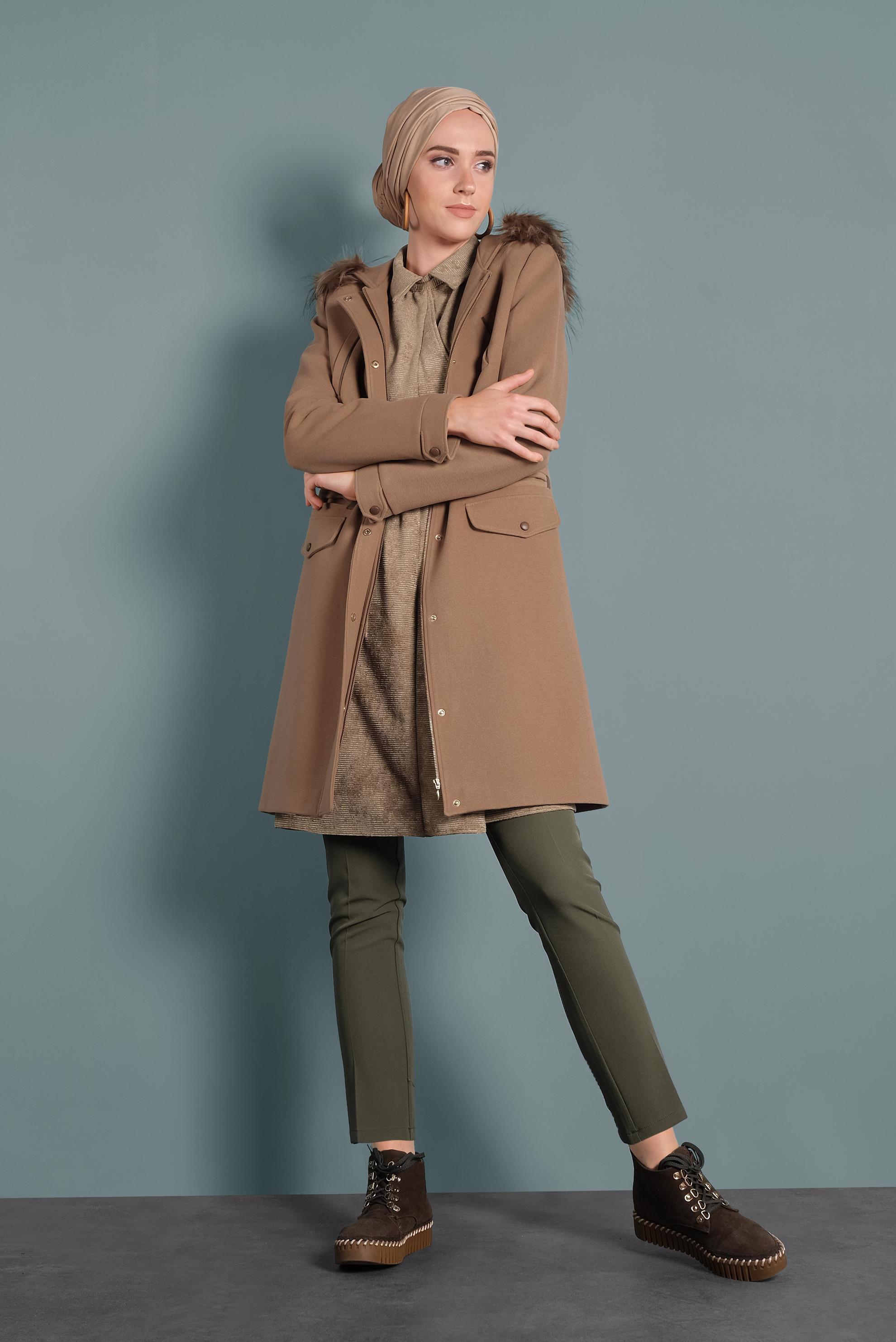 Tesettür giyim TABA KAPÜŞONU KÜRKLÜ CEPLİ KABAN 90033