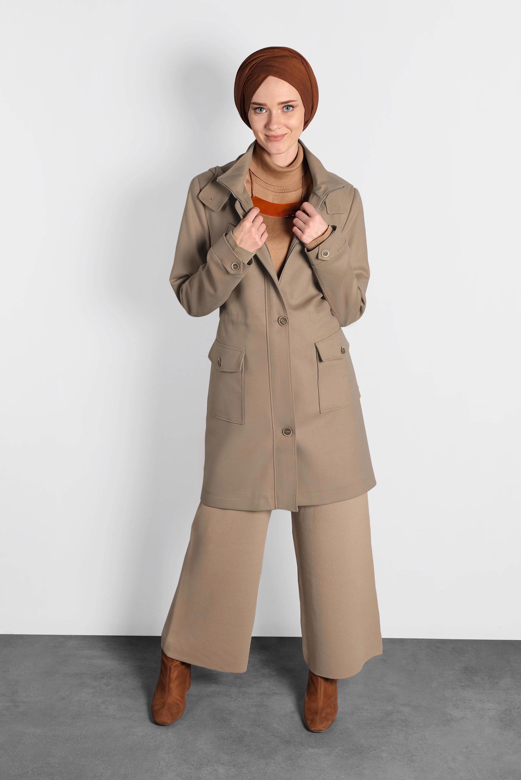 Tesettür giyim BEJ KAPÜŞONLU KABAN 90034 