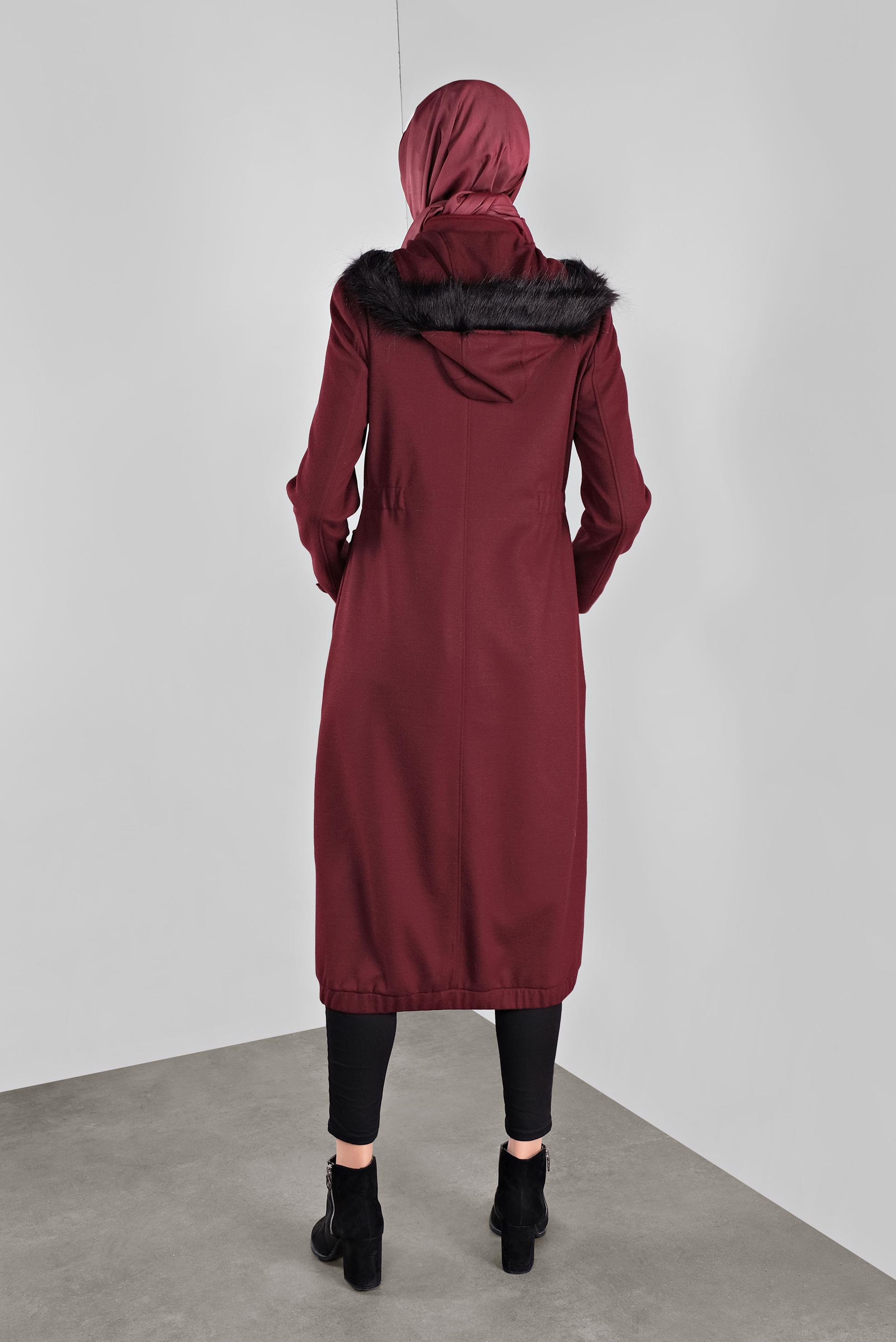 Tesettür giyim BORDO KAPÜŞONU KÜRKLÜ KABAN 90041