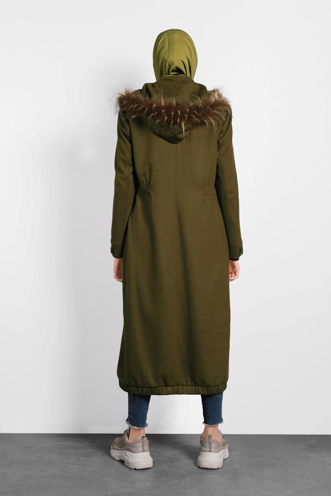 Tesettür giyim HAKİ KAPÜŞONU KÜRKLÜ KABAN 90041 - ALVİNA