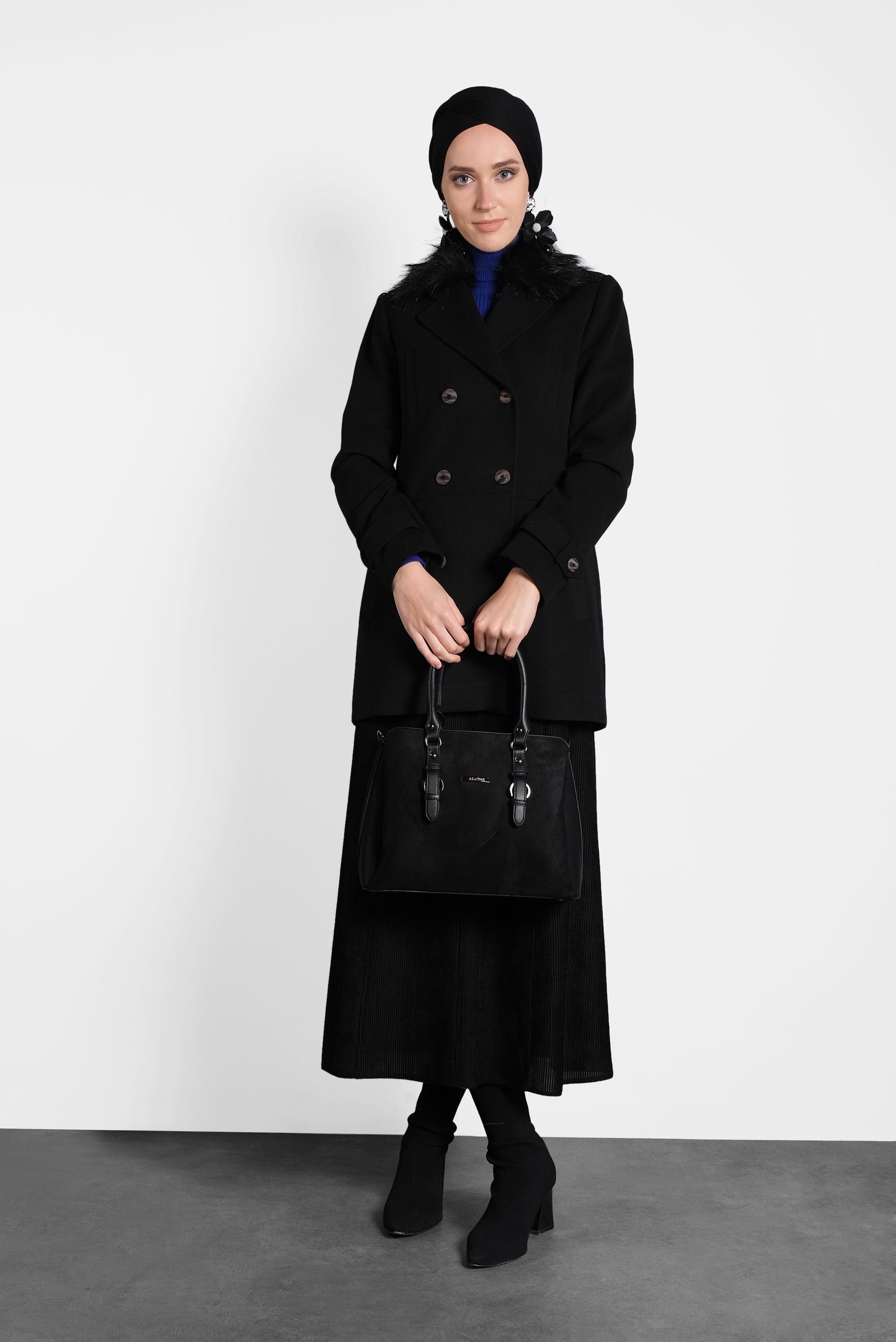 Tesettür giyim SİYAH YAKASI KÜRKLÜ KABAN 90043 