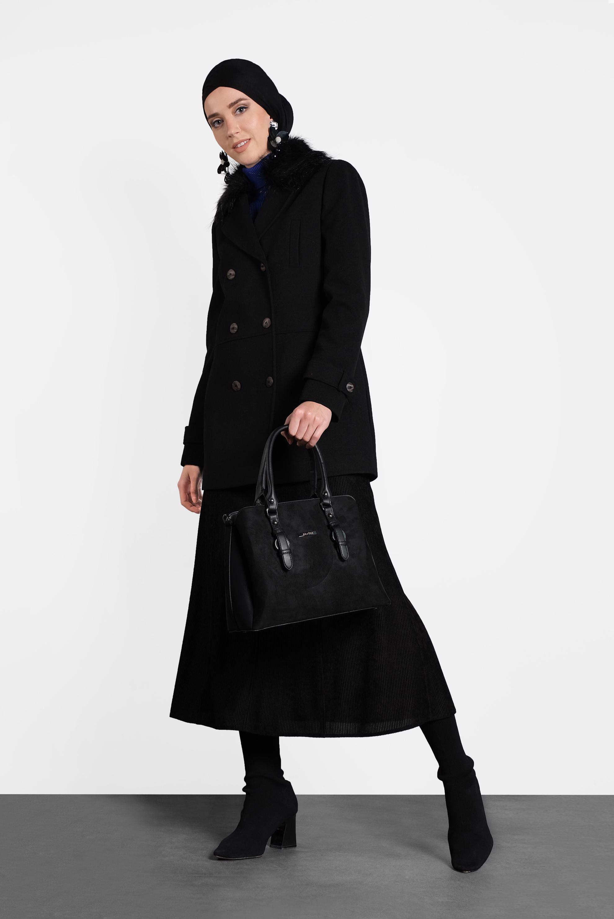 Tesettür giyim SİYAH YAKASI KÜRKLÜ KABAN 90043 