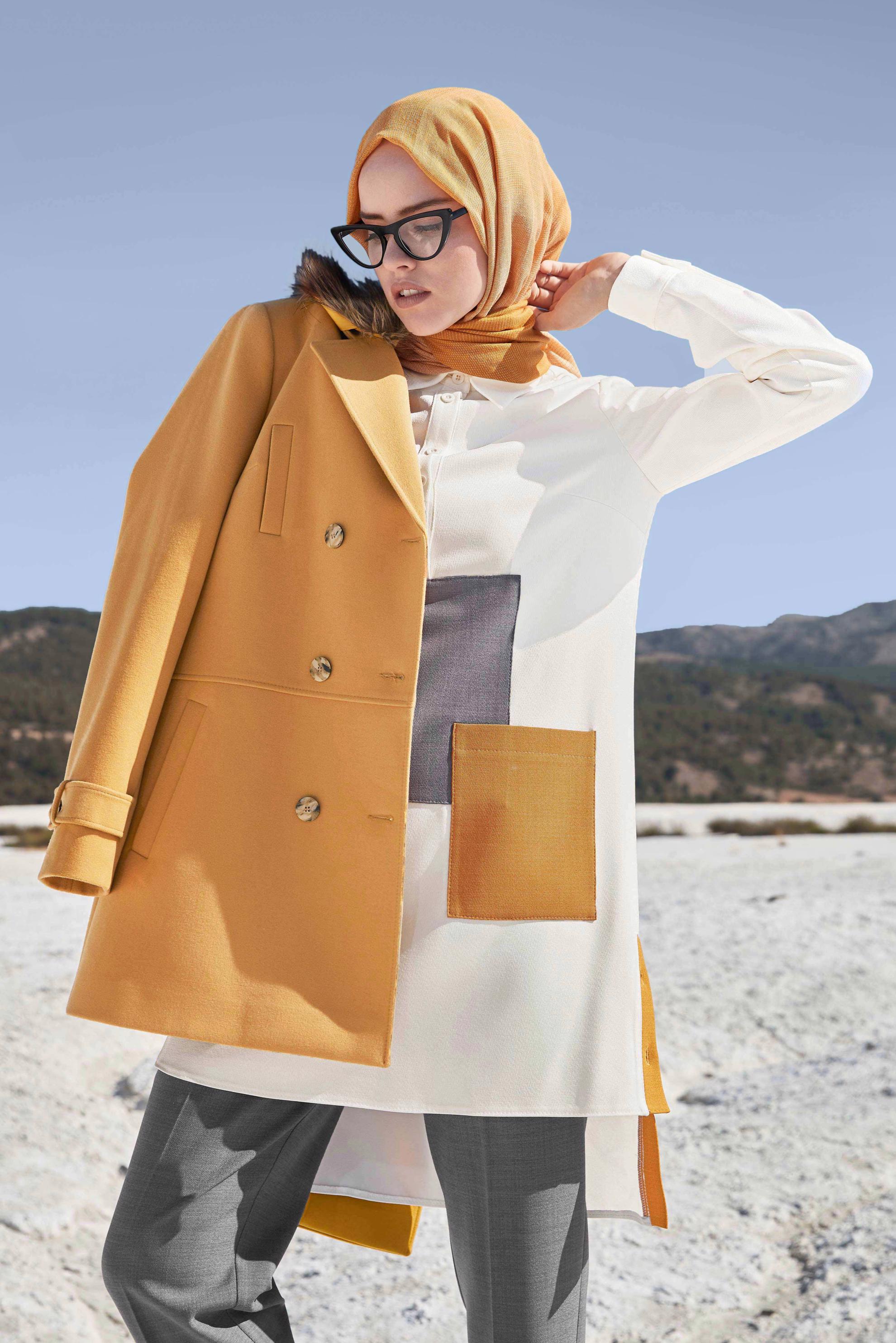 Tesettür giyim SARI YAKASI KÜRKLÜ KABAN 90043 