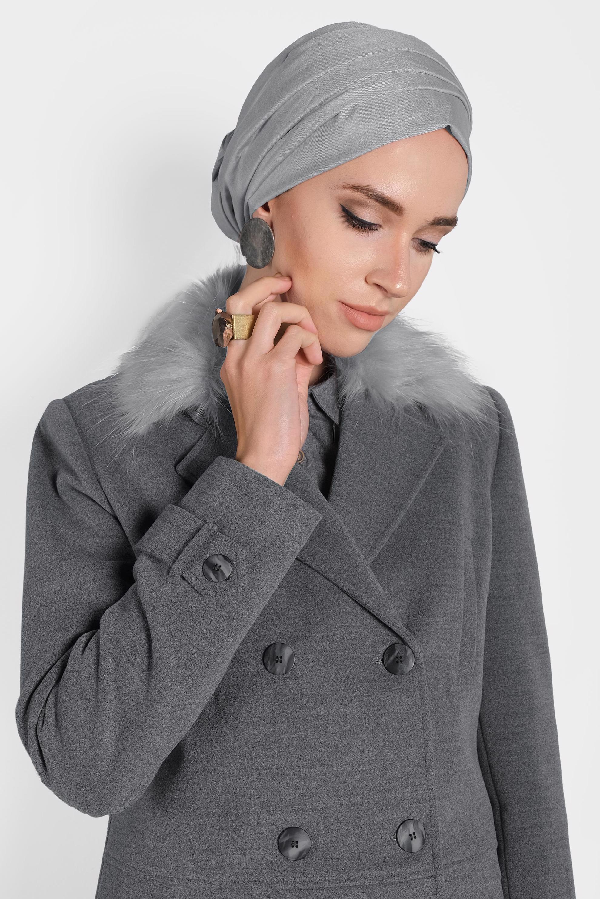 Tesettür giyim GRİ YAKASI KÜRKLÜ KABAN 90043 