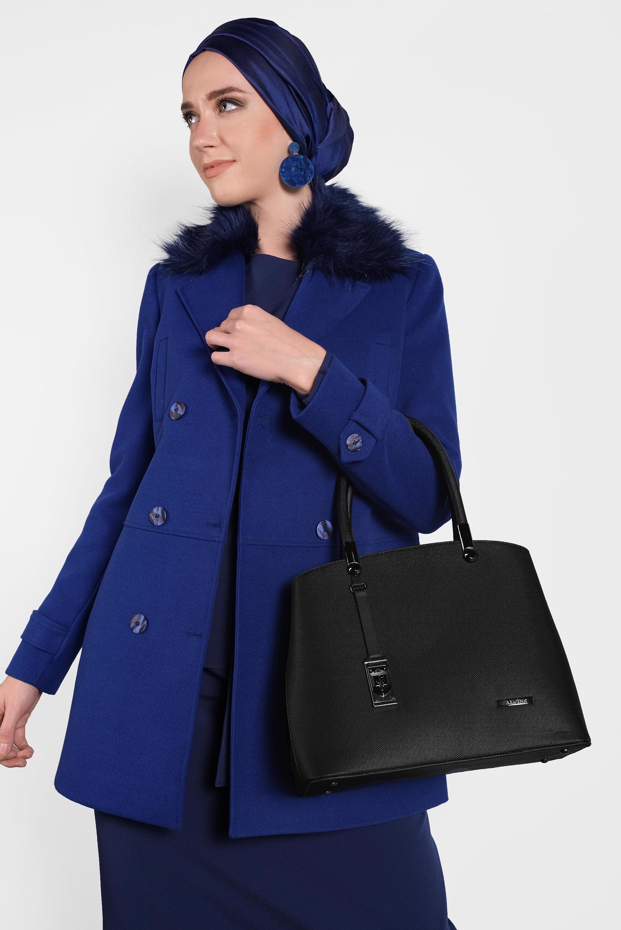 Tesettür giyim MAVİ YAKASI KÜRKLÜ KABAN 90043 