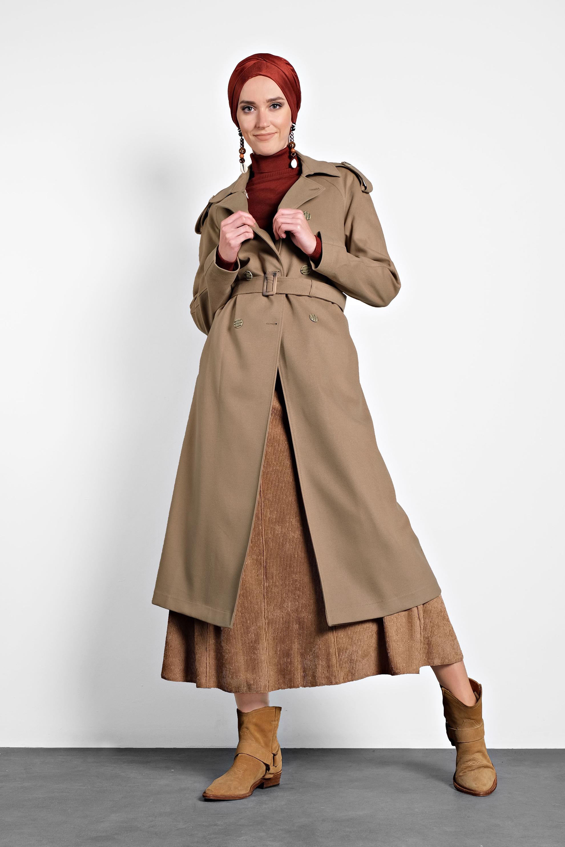 Tesettür giyim BEJ KEMERLİ KRUVAZE KABAN 90044