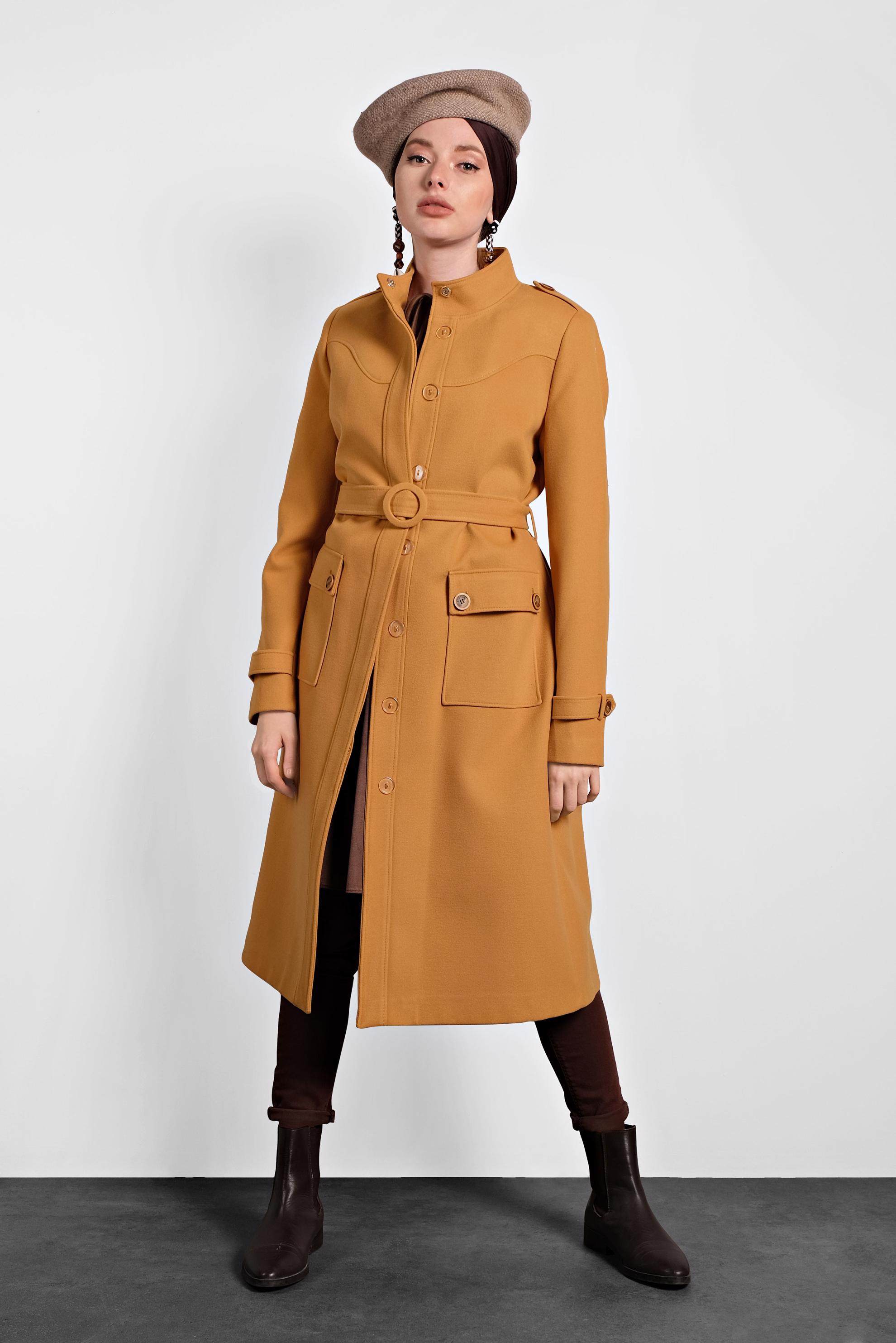 Tesettür giyim SARI KEMERLİ DÜĞMELİ KABAN 90045