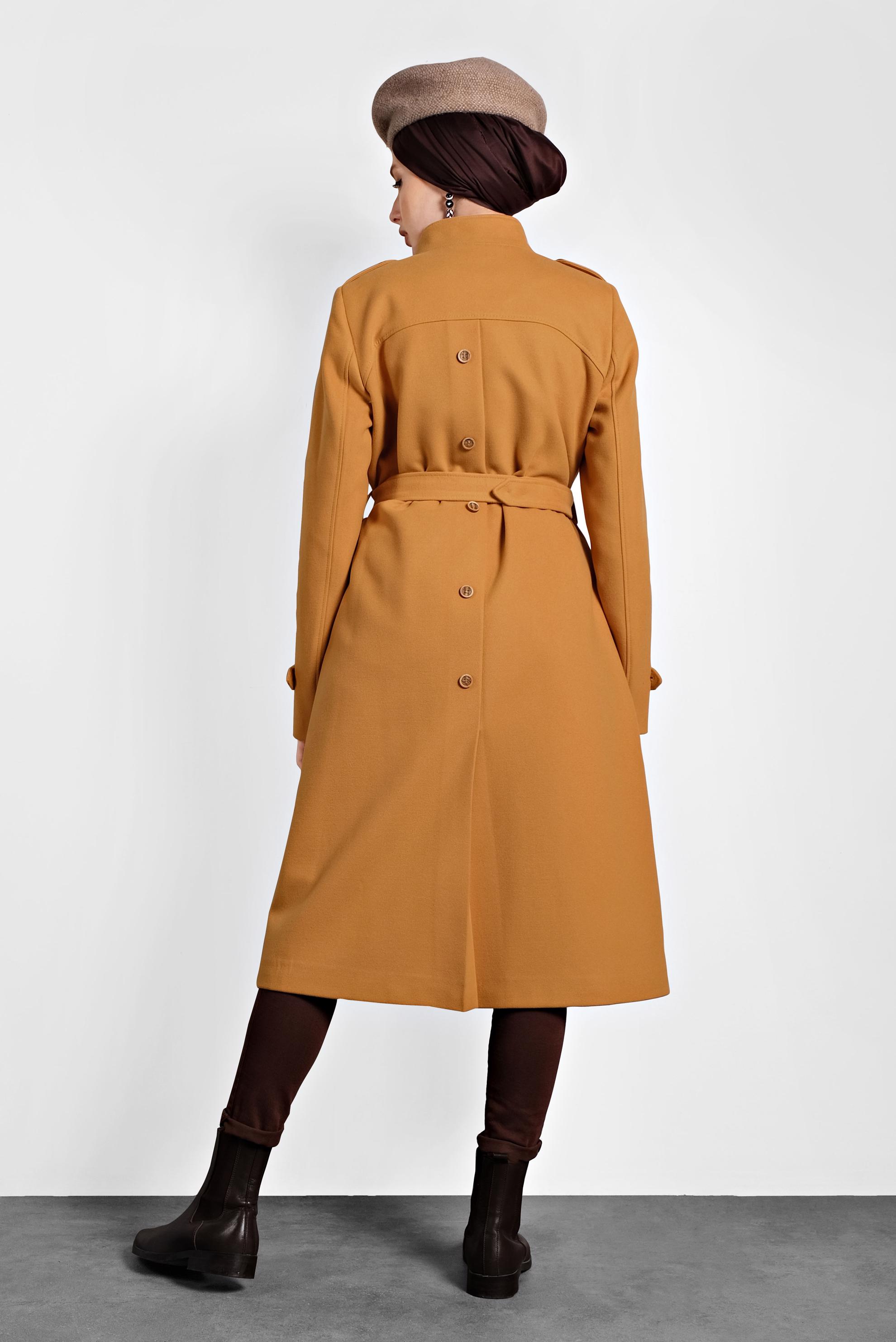 Tesettür giyim SARI KEMERLİ DÜĞMELİ KABAN 90045