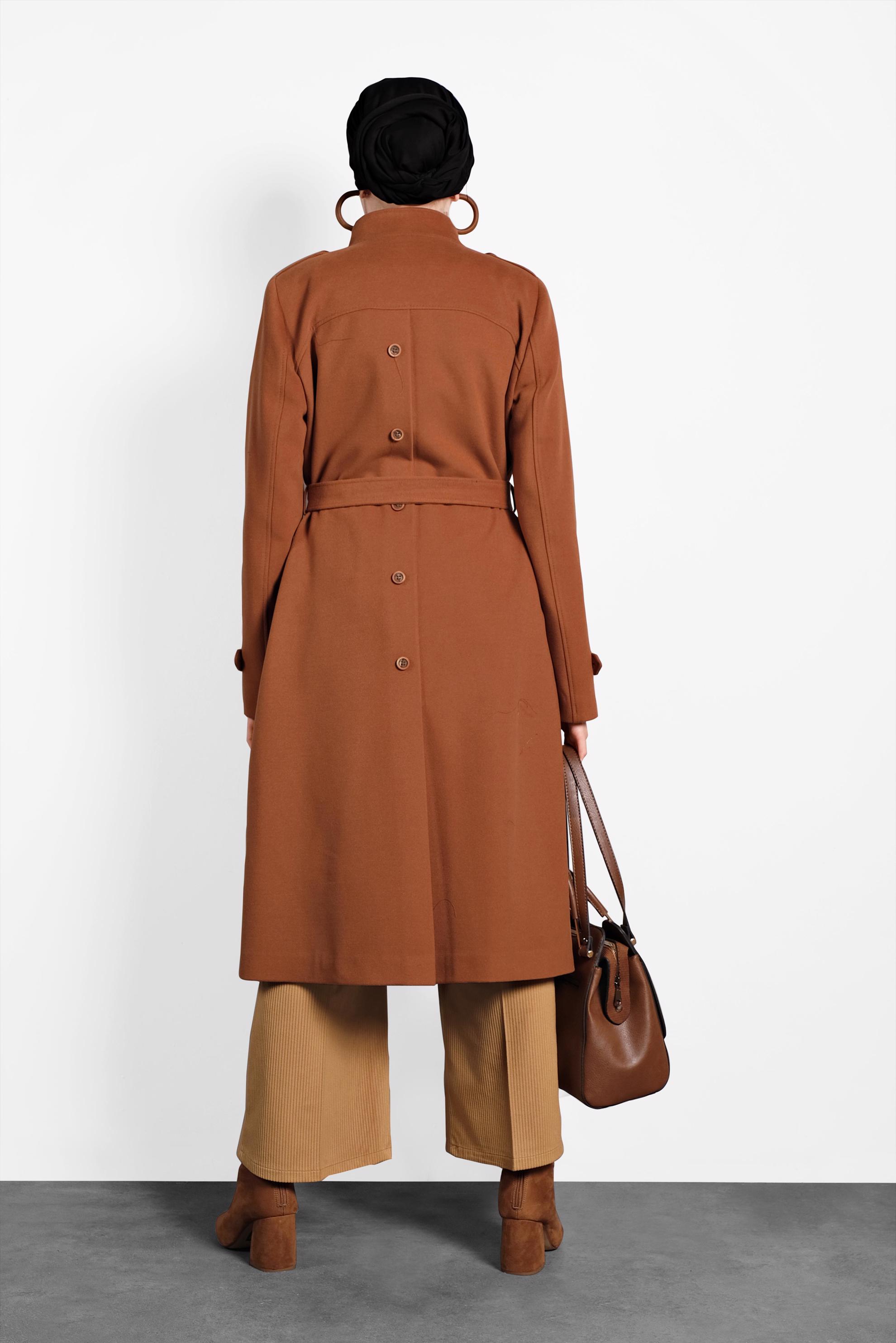 Tesettür giyim TABA KEMERLİ DÜĞMELİ KABAN 90045