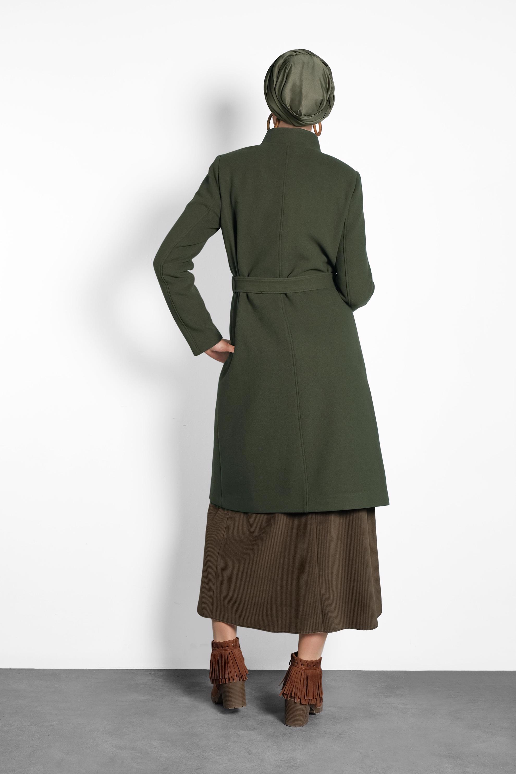 Tesettür giyim HAKİ DÜĞMELİ KEMERLİ KAŞE KABAN  90046 