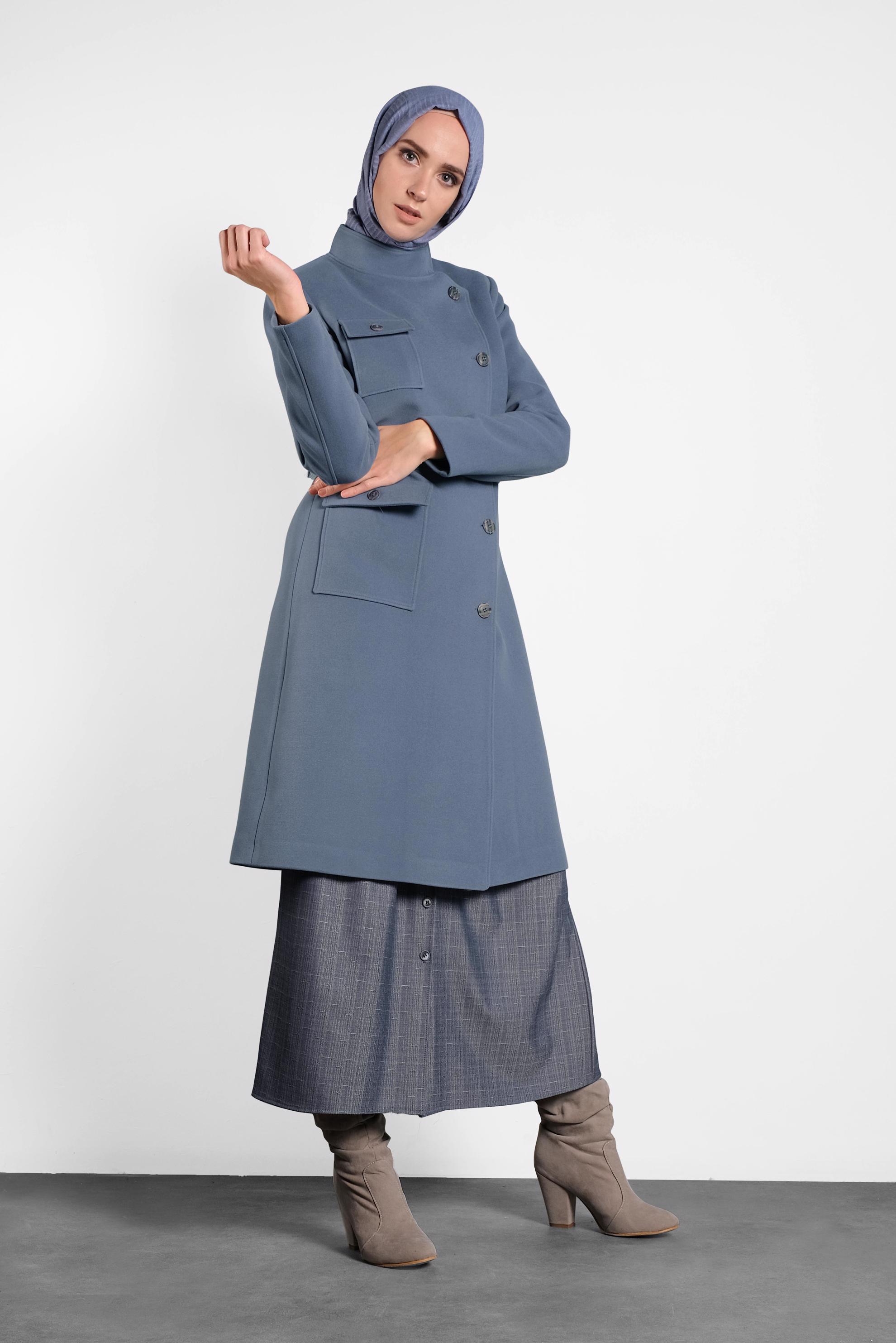 Tesettür giyim MAVİ DÜĞMELİ KEMERLİ KAŞE KABAN  90046 