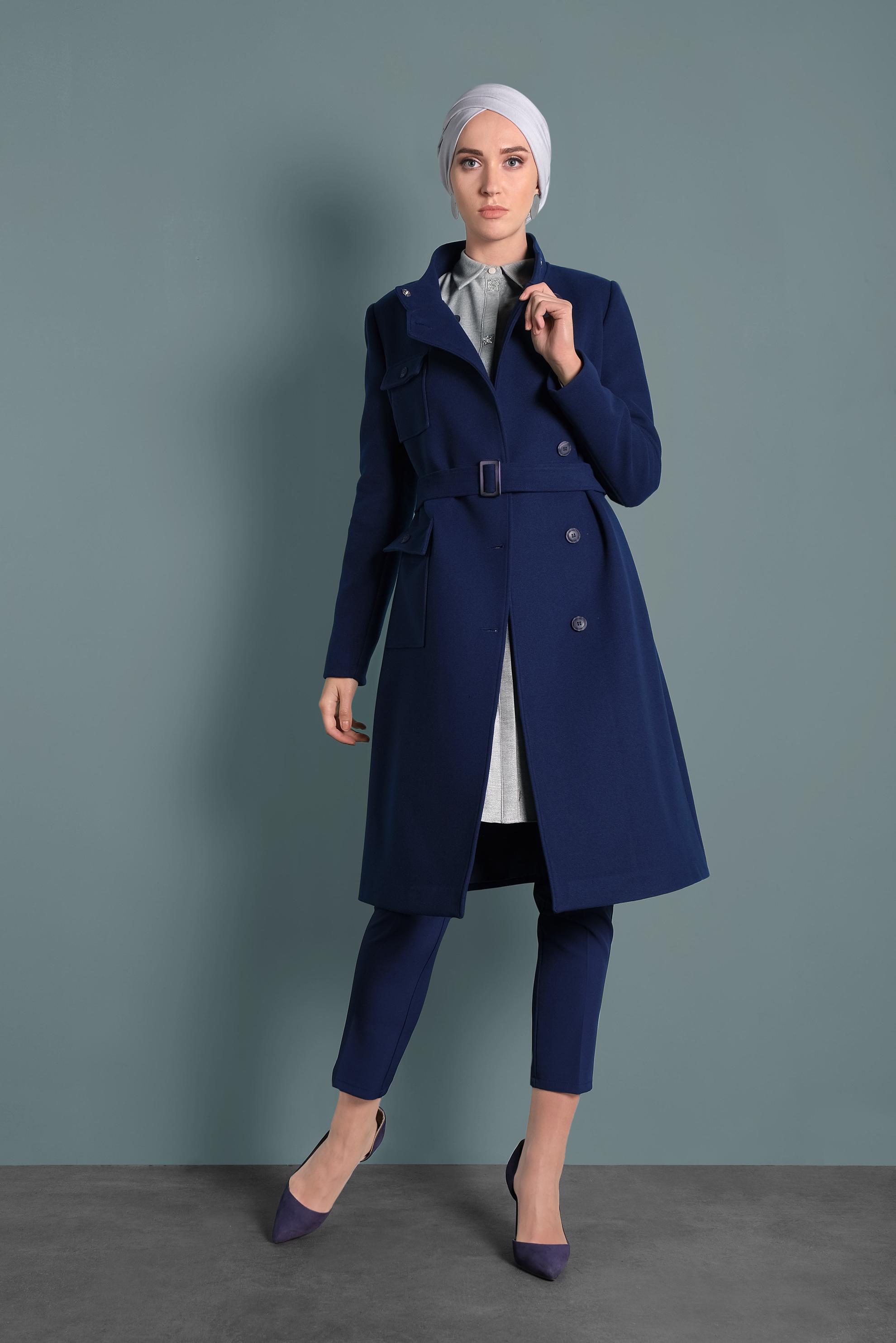 Tesettür giyim MAVİ DÜĞMELİ KEMERLİ KAŞE KABAN  90046 